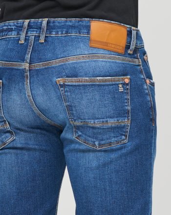 47UNM0048.821.B2 - JEANS - UNIFORM - World Fashion