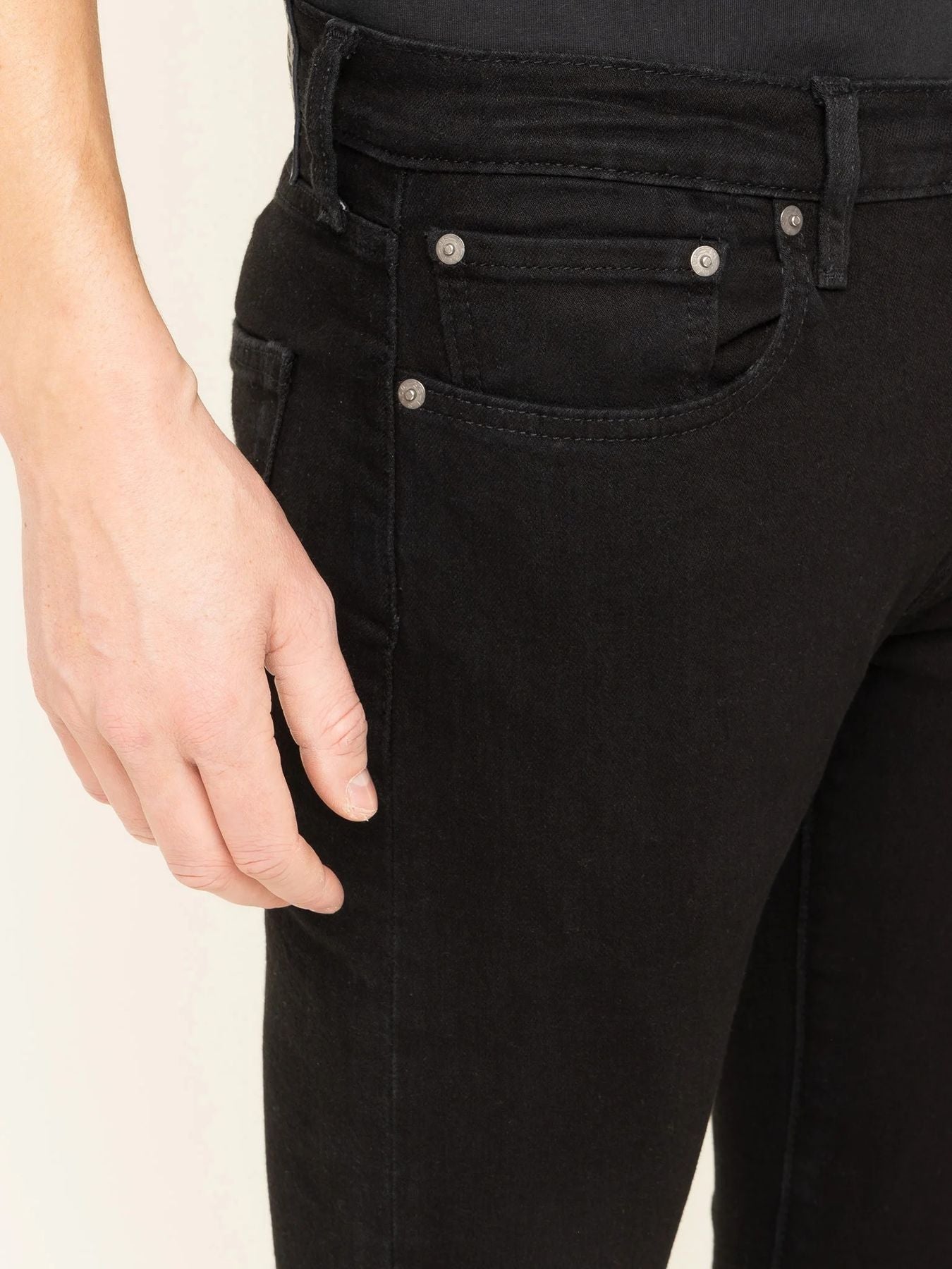 28833 - 0013 - JEANS - LEVIS - World Fashion