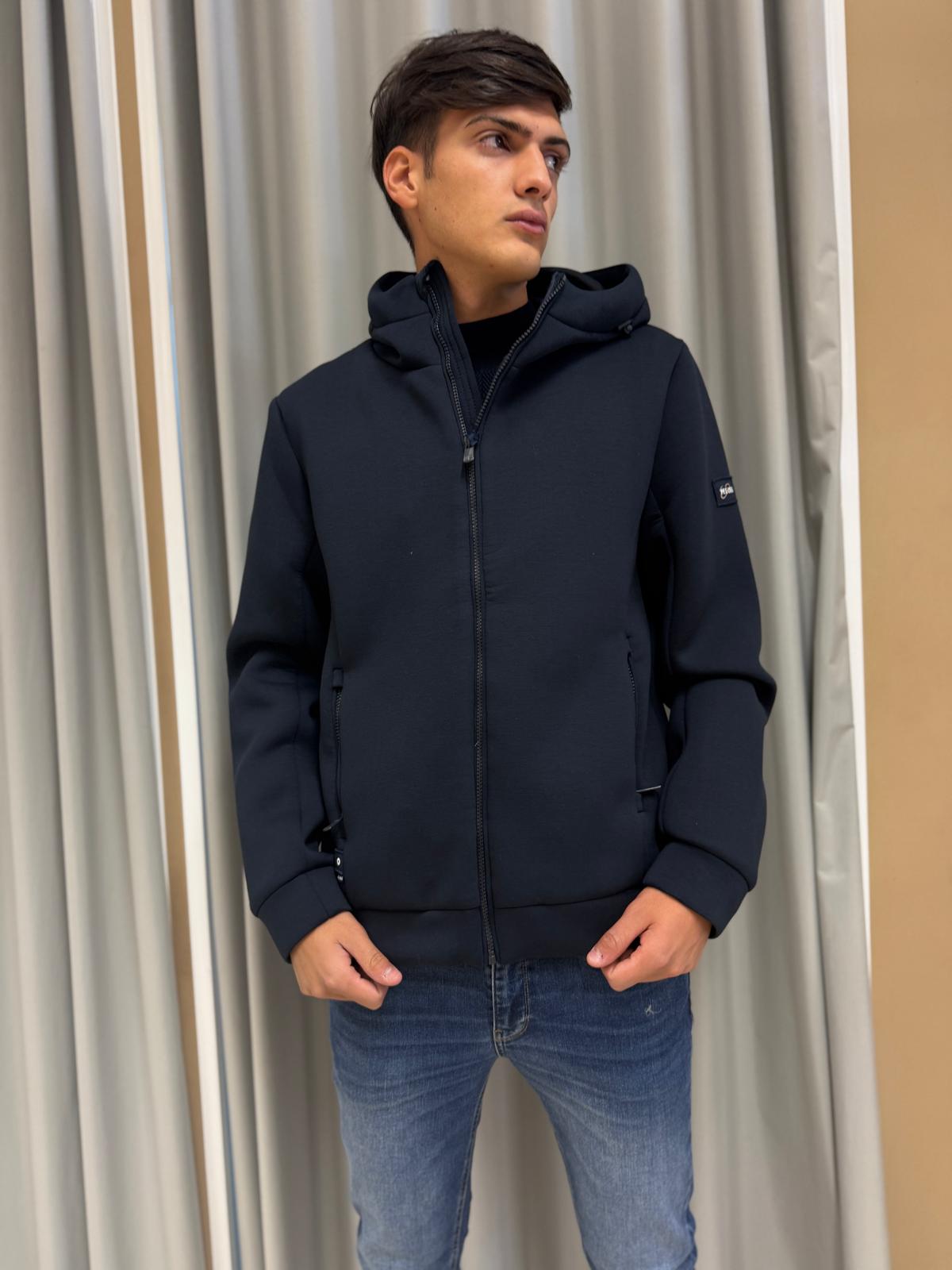 J820QC00 - CAPISPALLA - Yes Zee