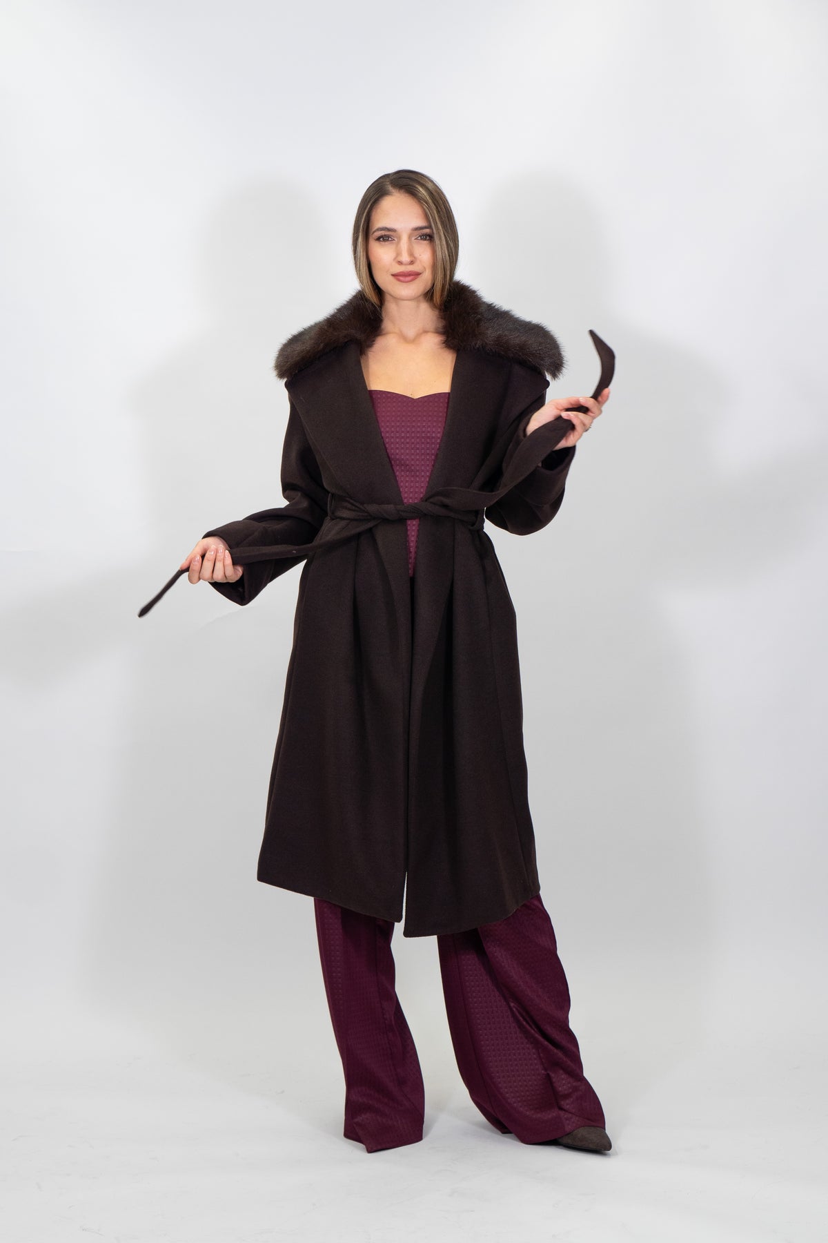Rinascimento Curvy - Cappotto con Fusciacca e Pelliccia al collo - Donna