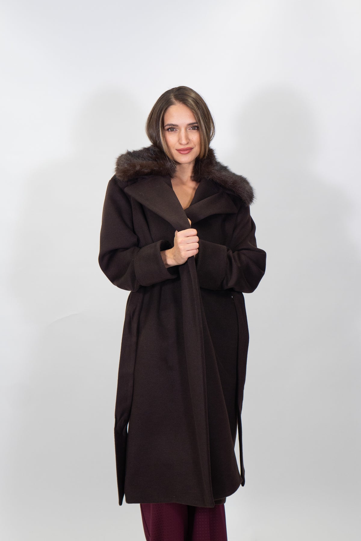 Rinascimento Curvy - Cappotto con Fusciacca e Pelliccia al collo - Donna
