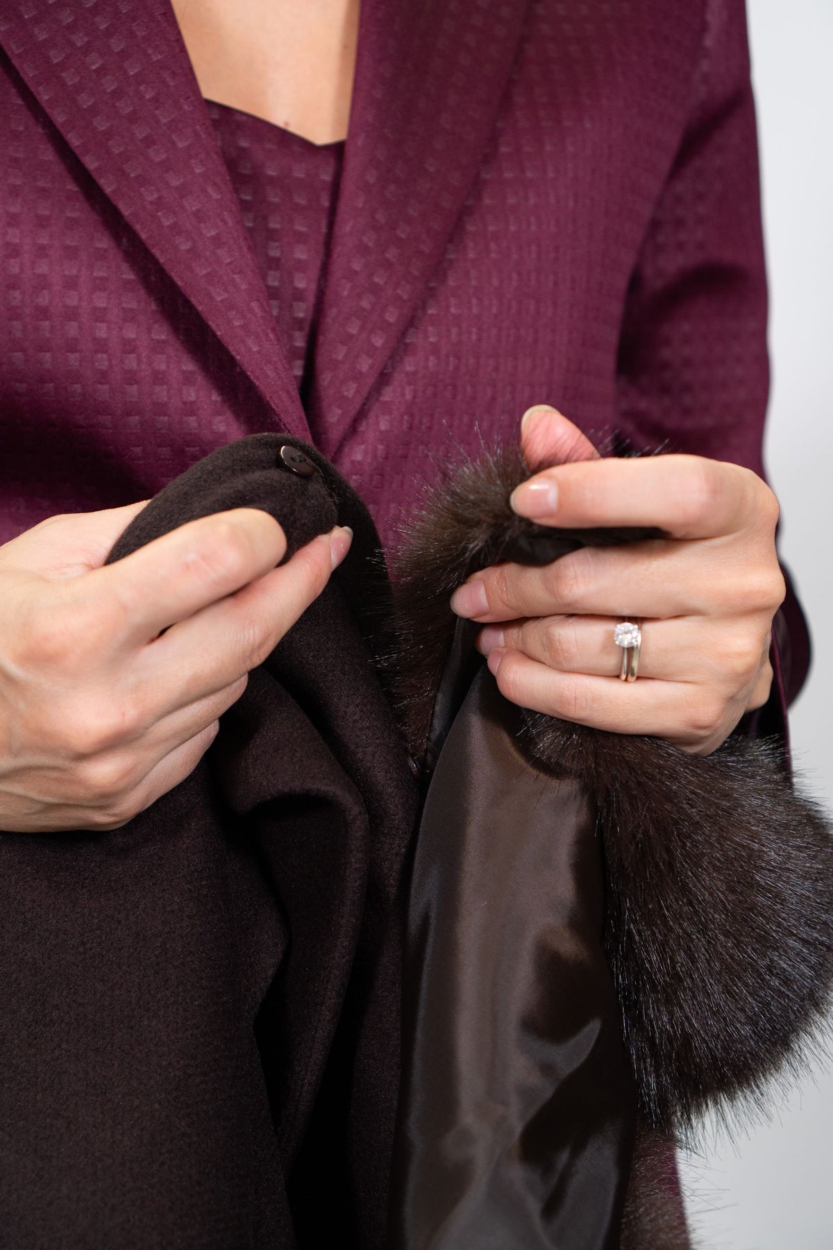 Rinascimento Curvy - Cappotto con Fusciacca e Pelliccia al collo - Donna