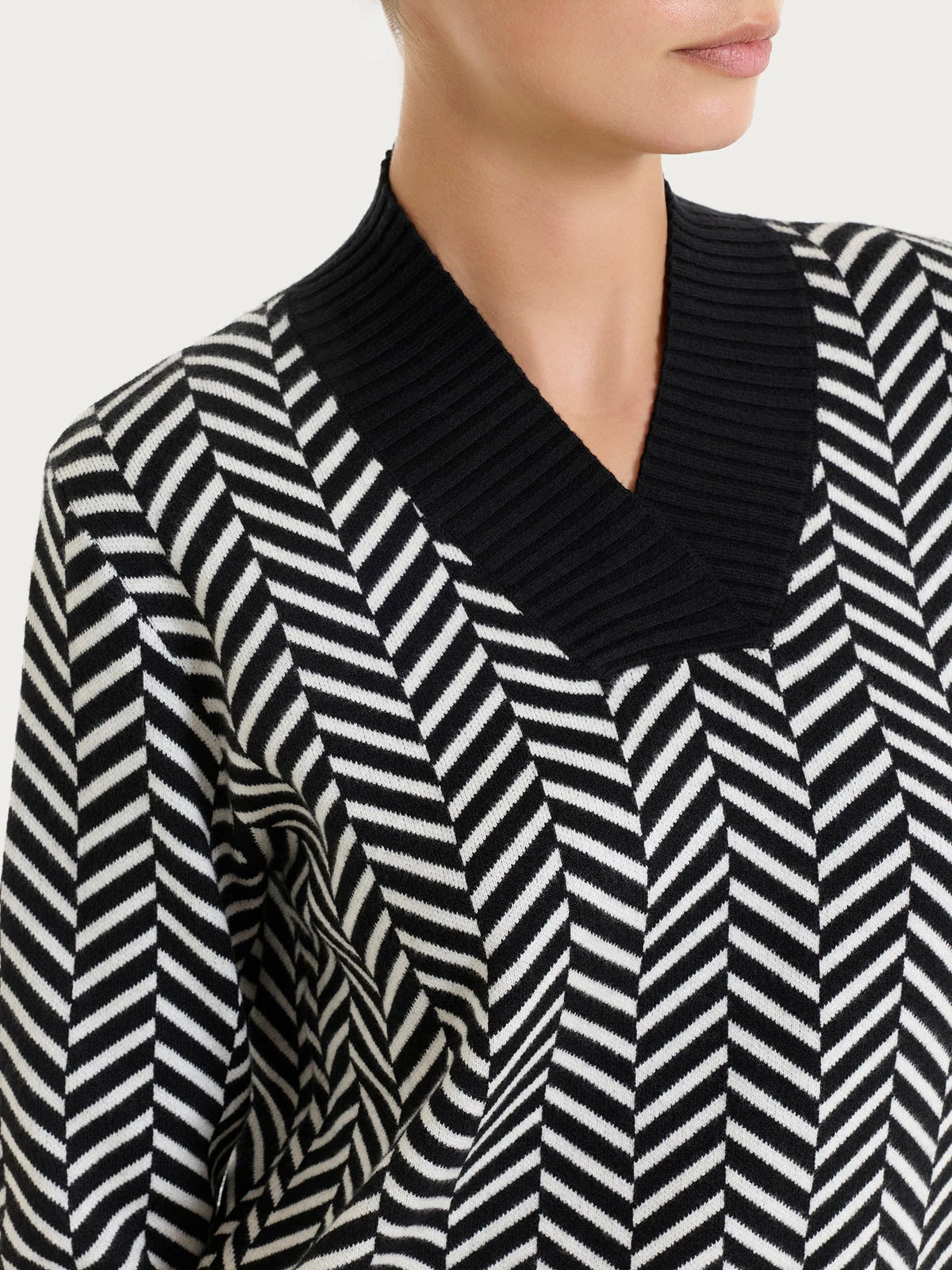 Ragno - Maglia con scollo a V e fantasia spigata in Super Soft - Donna