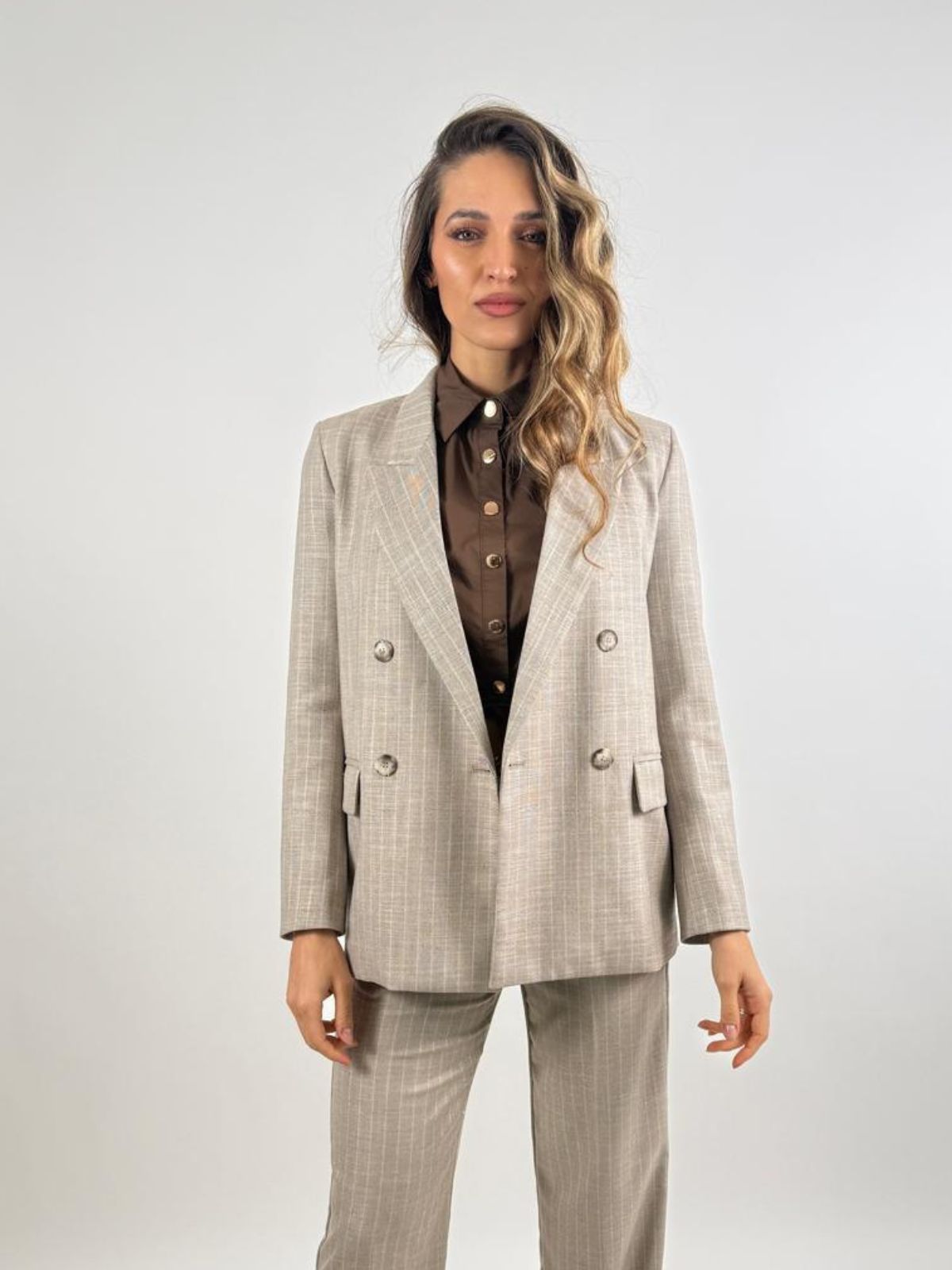 Vicolo - Blazer con collo a revers a lancia, gessato e maniche lunghe - Donna
