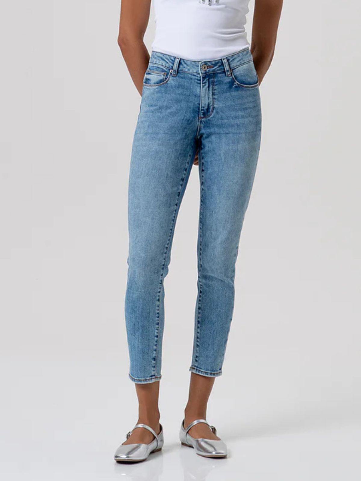 Jeans slim effetto push up in denim con lavaggio bleached Donna - Fracomina