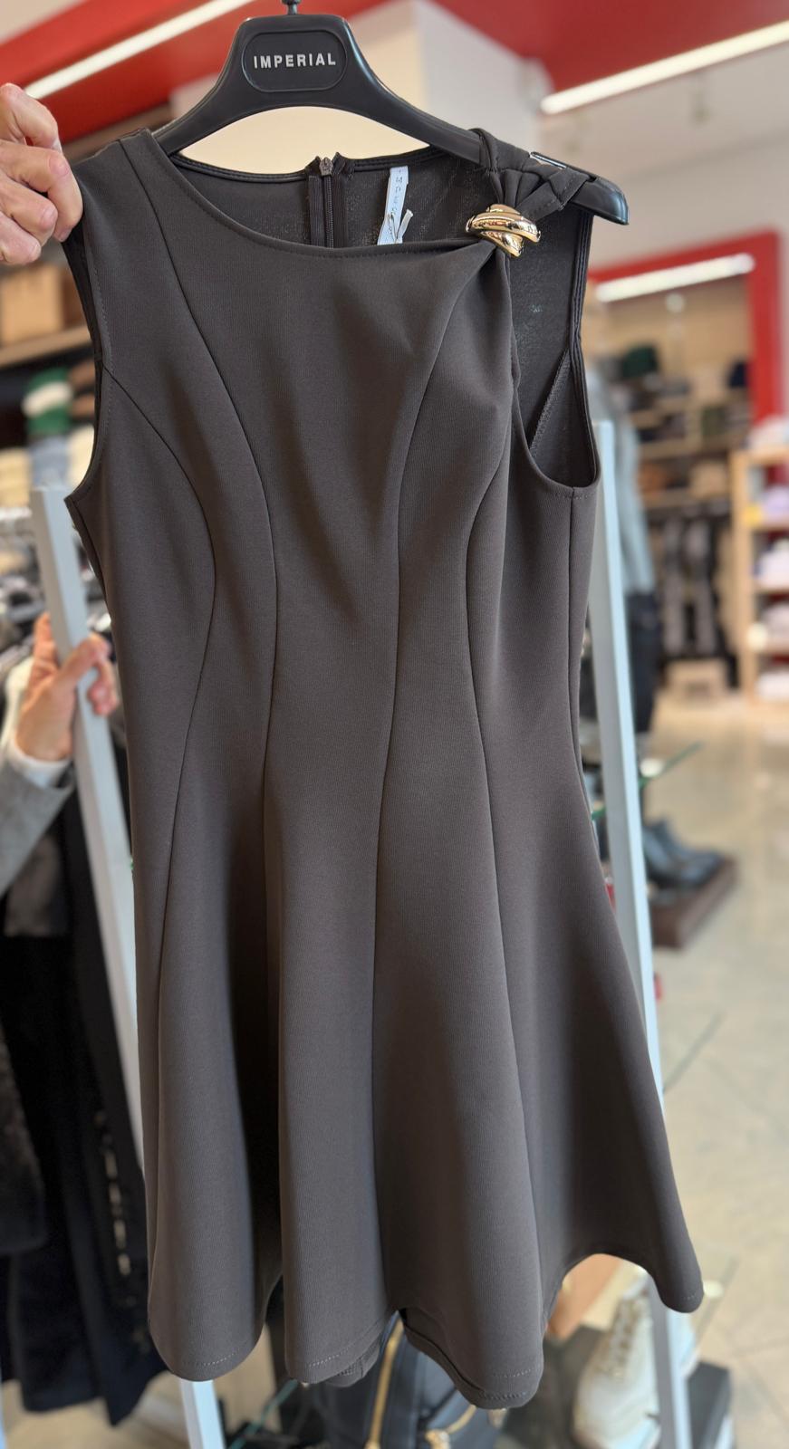 Abito corto svasato con scollo tondo e dettaglio fibbia Donna - IMPERIAL - AFUUKND - World Fashion