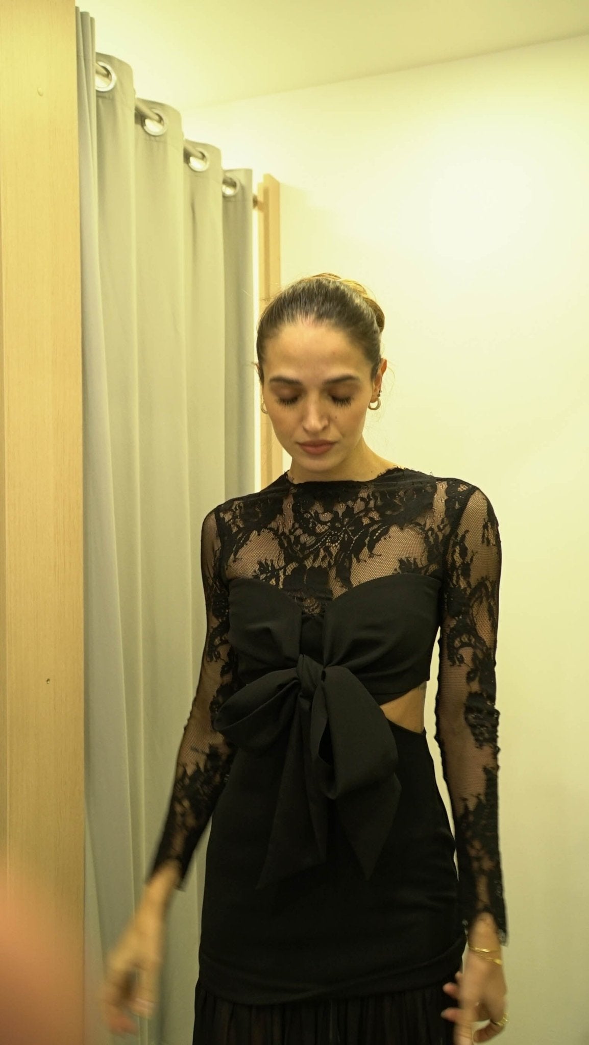 Abito da donna con pizzo e foulard - GAUDI FASHION - 521FD15011 - World Fashion