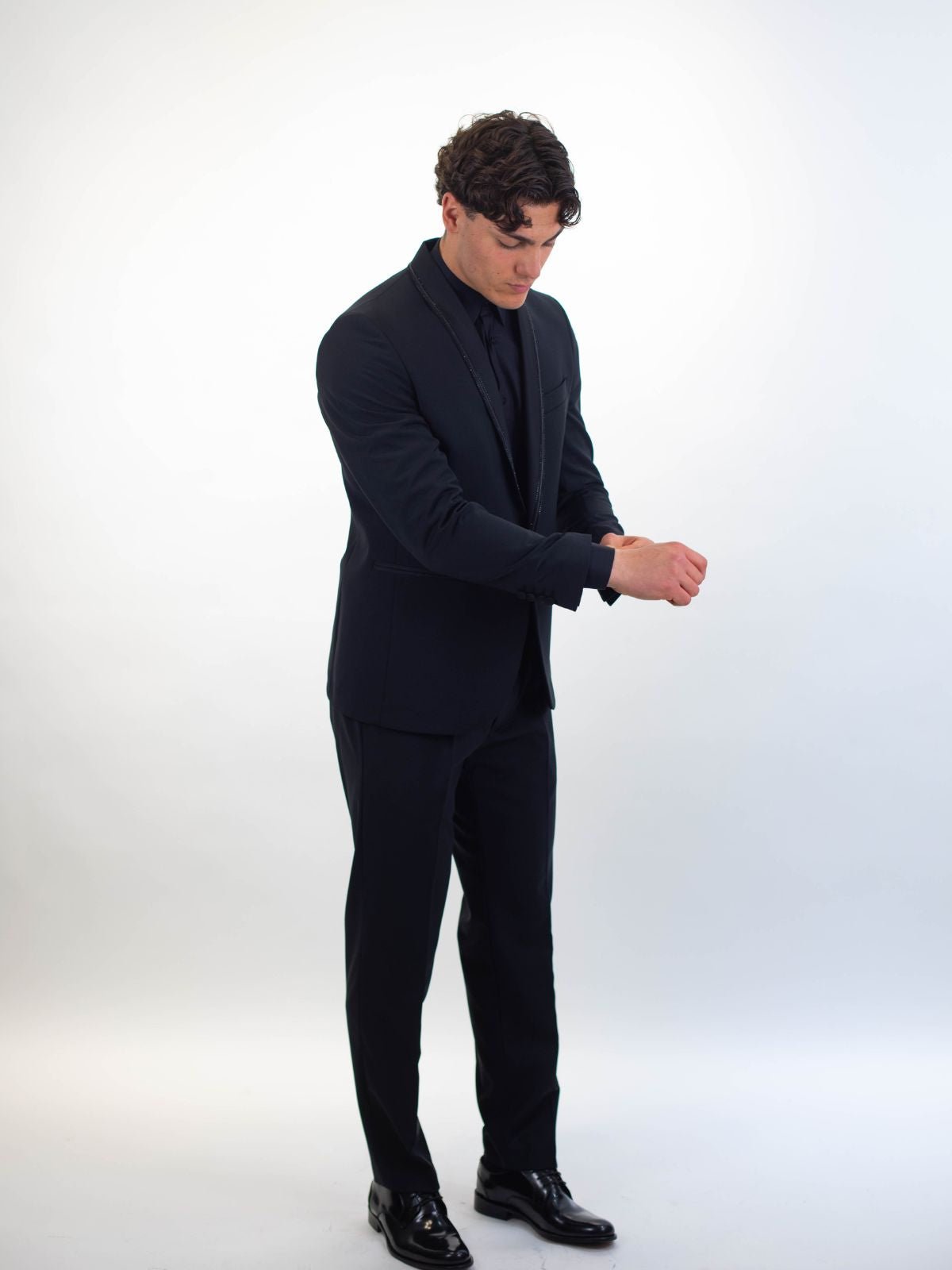 Abito elegante slim fit con rever satinato Uomo - Bharnaba - World Fashion