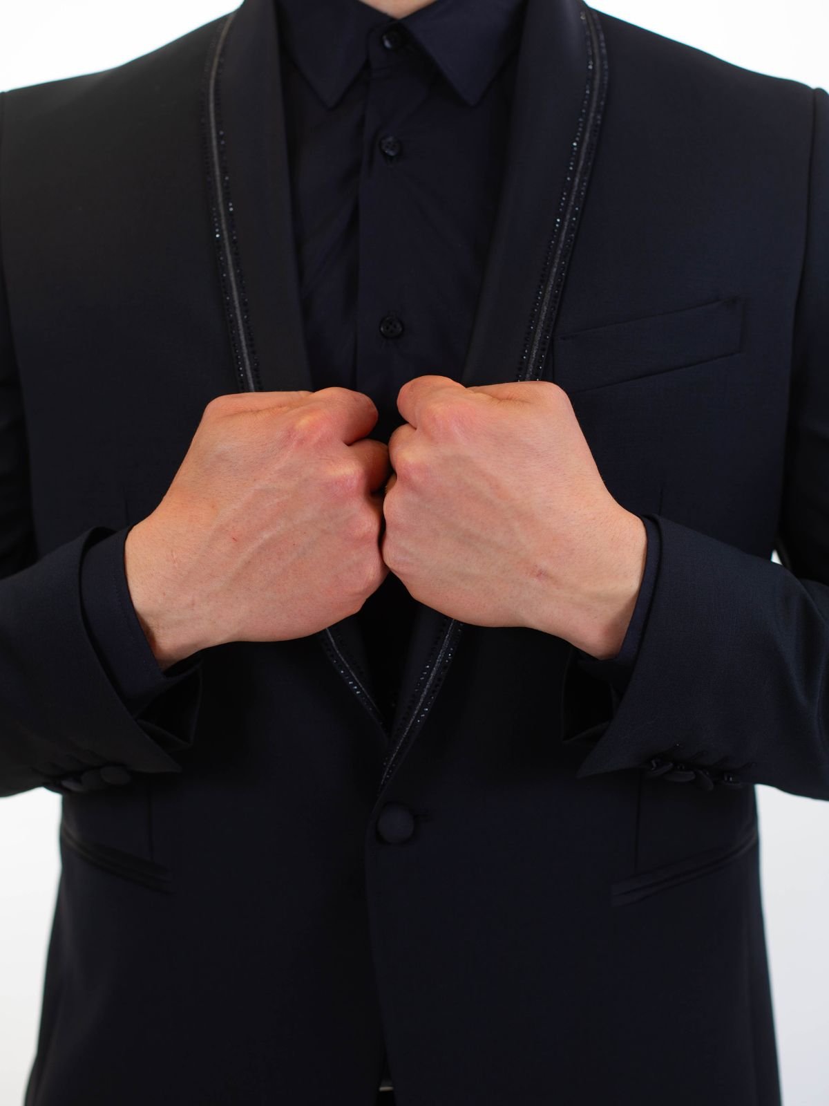 Abito elegante slim fit con rever satinato Uomo - Bharnaba - World Fashion