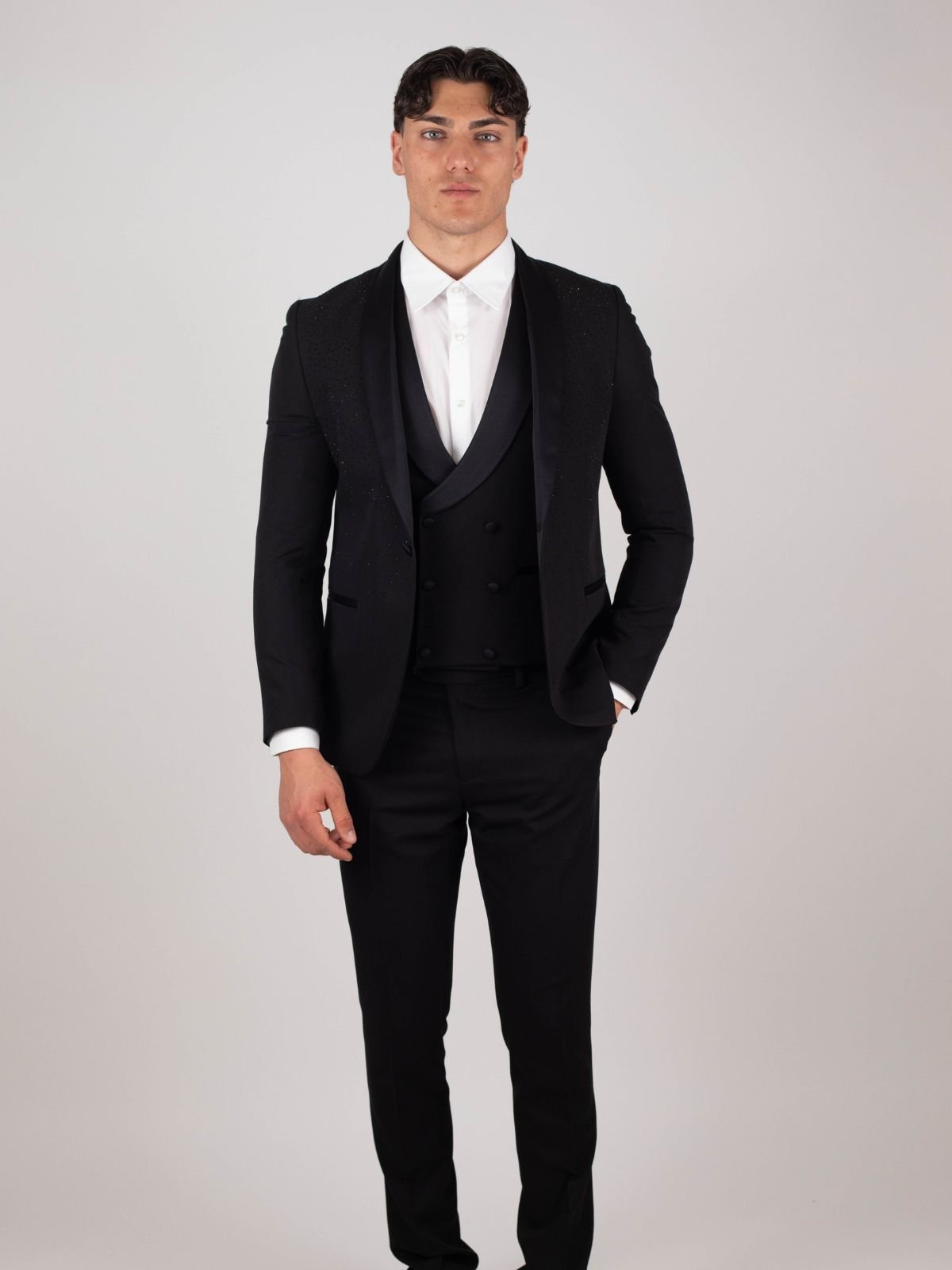 Alfio - Abito D/7 con micro dettagli luminosi - Uomo - World Fashion