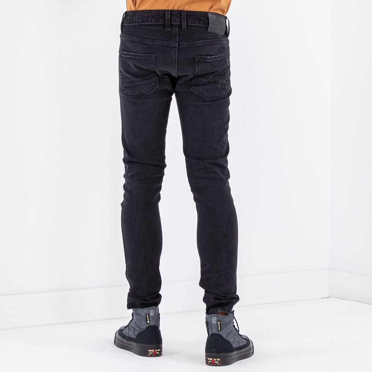 UM0048.005.BL.048 - JEANS - UNIFORM