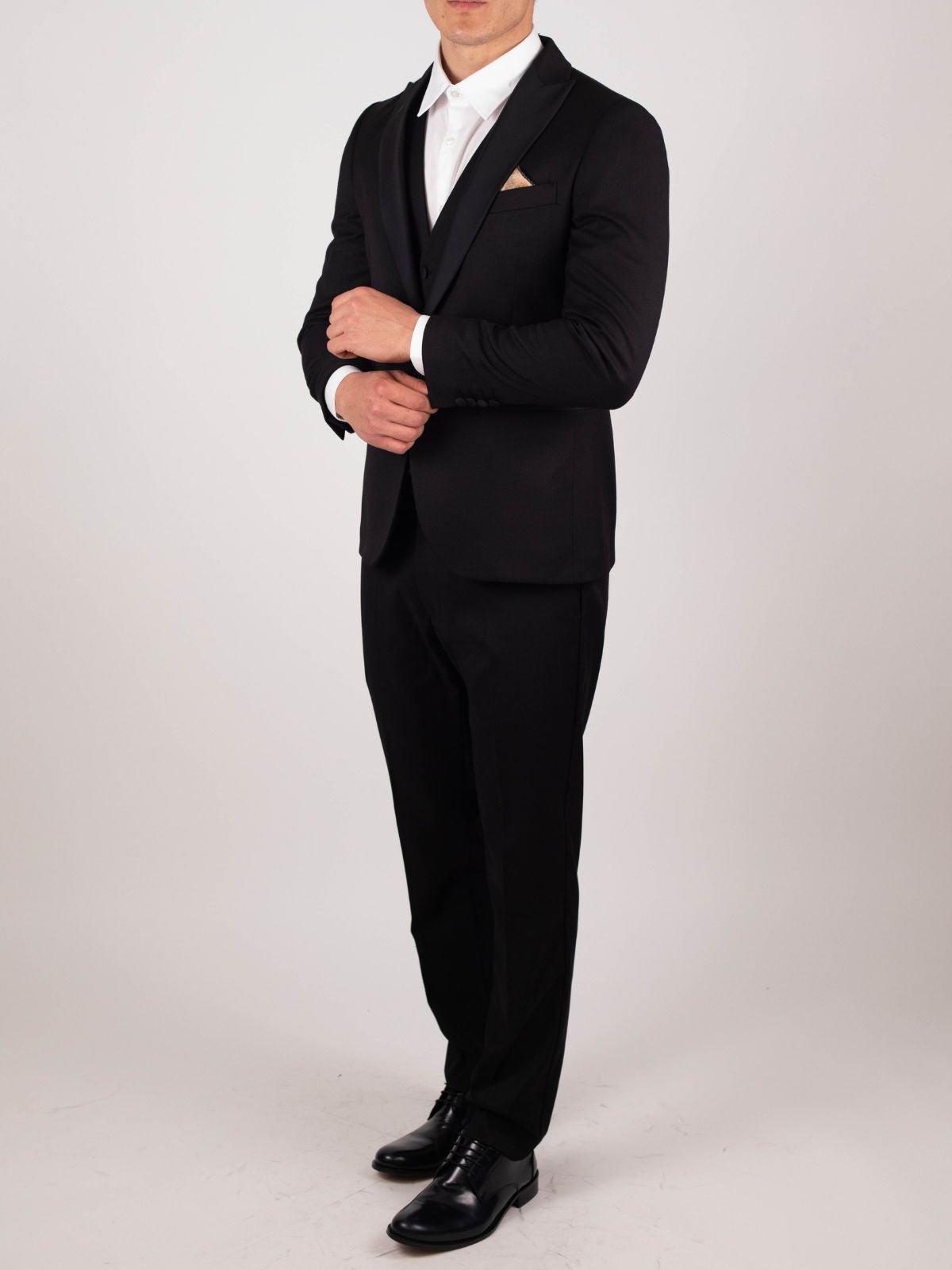 Bharnaba - Abito smoking tris con giacca monopetto rever a lancia in raso - Uomo - World Fashion