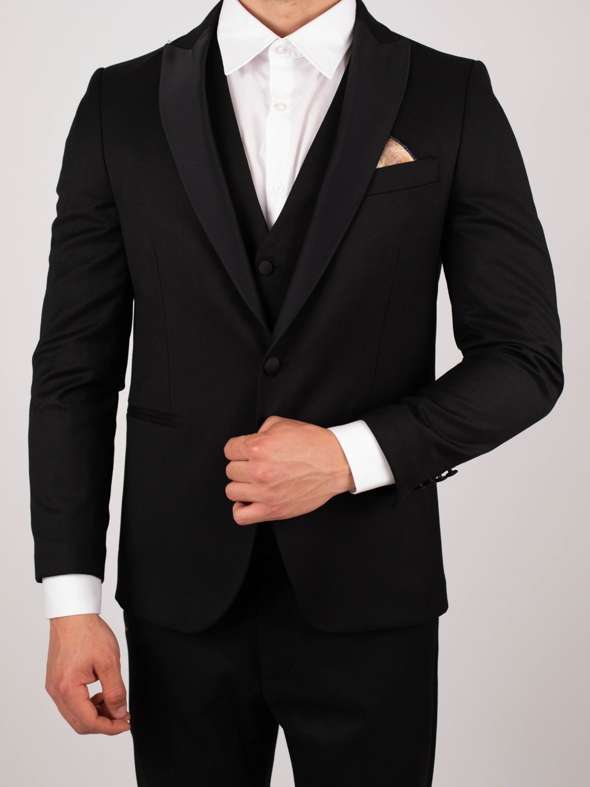 Bharnaba - Abito smoking tris con giacca monopetto rever a lancia in raso - Uomo - World Fashion