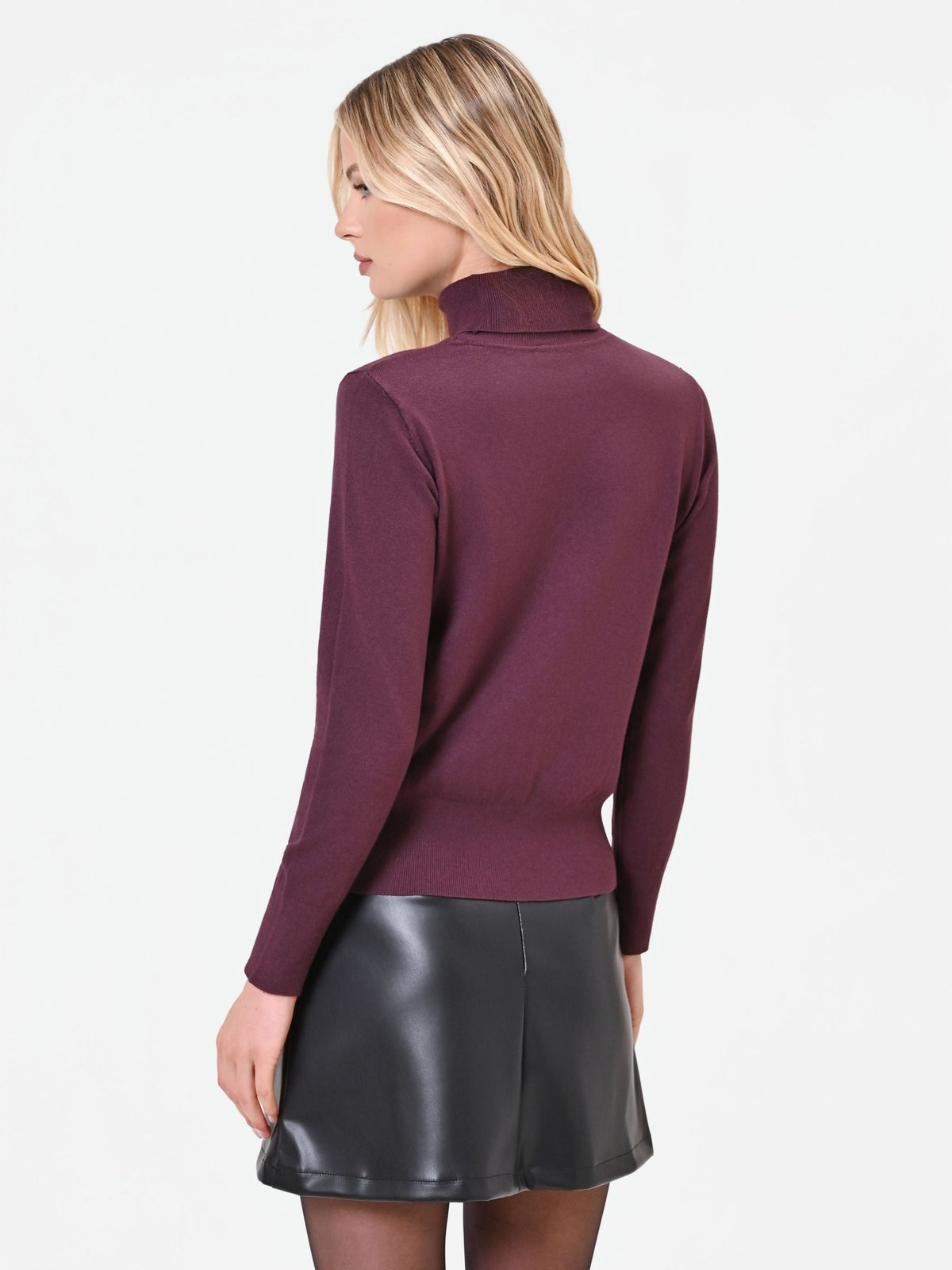 Rinascimento - Maglia dolcevita in misto viscosa - Donna