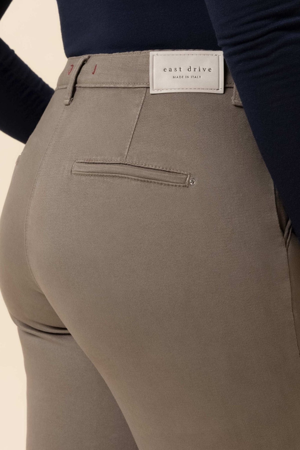 East Drive - Pantalone cinos in cotone super stretch - Donna - World Fashion