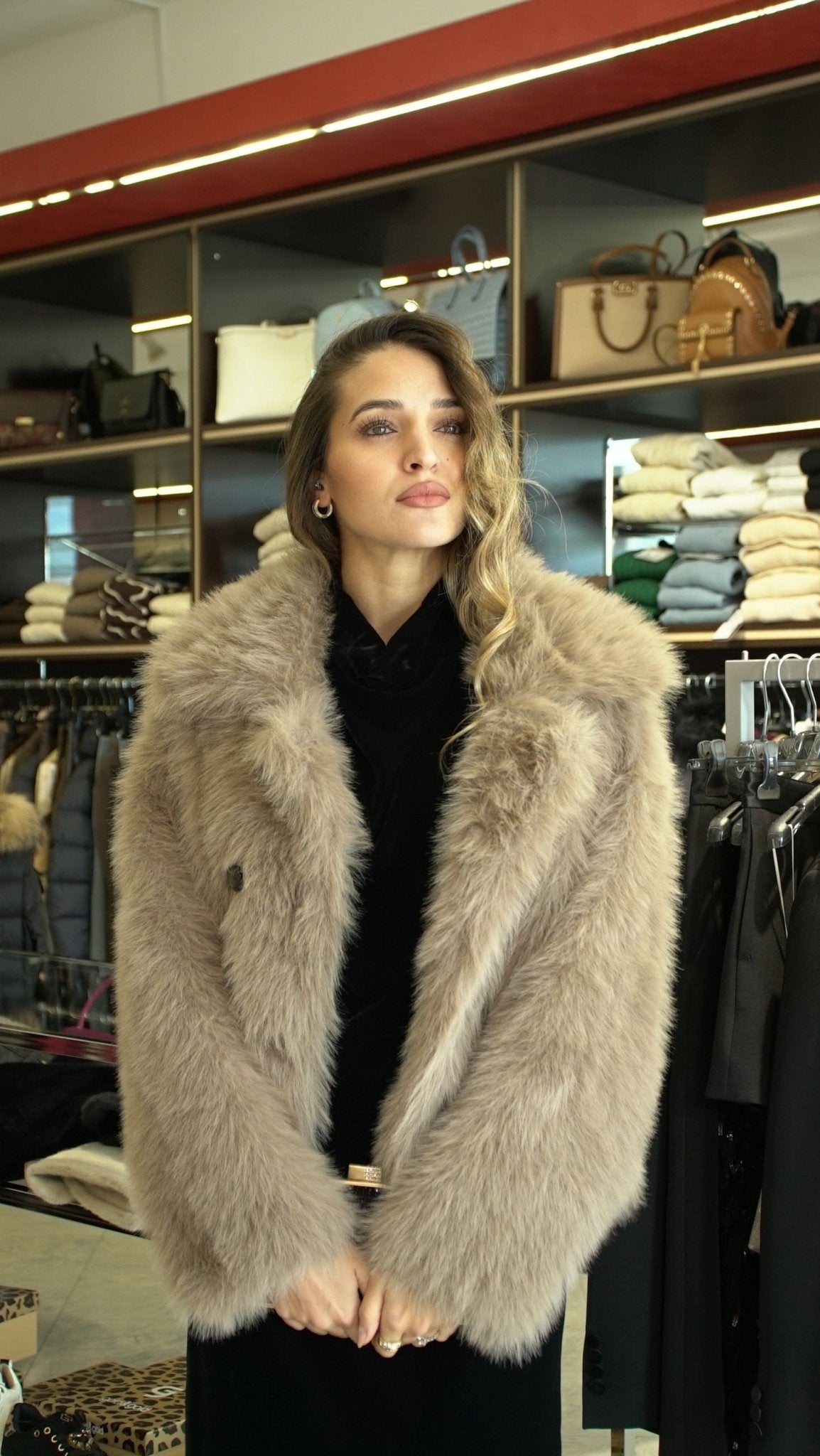 Eco pelliccia corta Donna - VICOLO - TF0098 - World Fashion