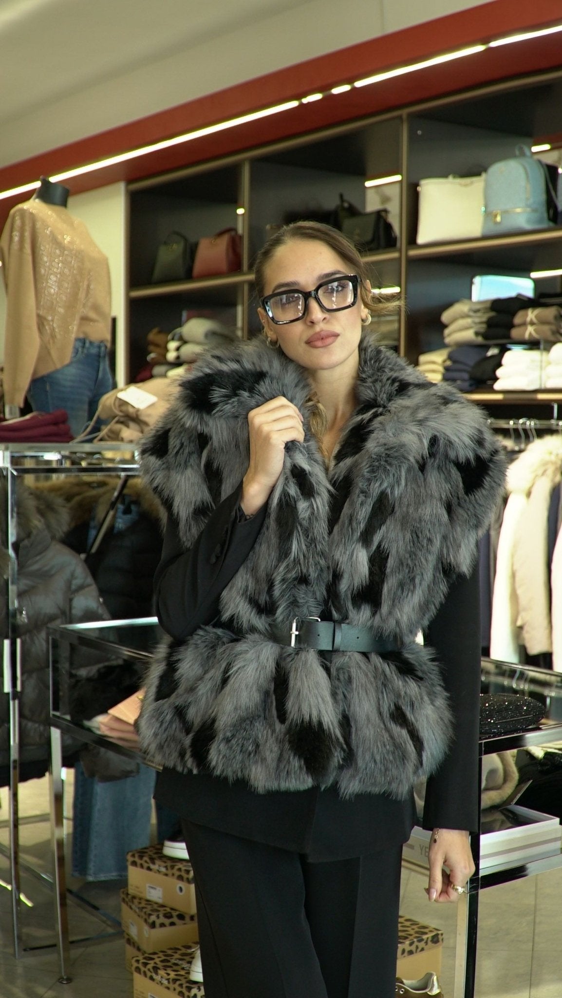 Ecopelliccia smanicata - VICOLO - TF1690 - World Fashion