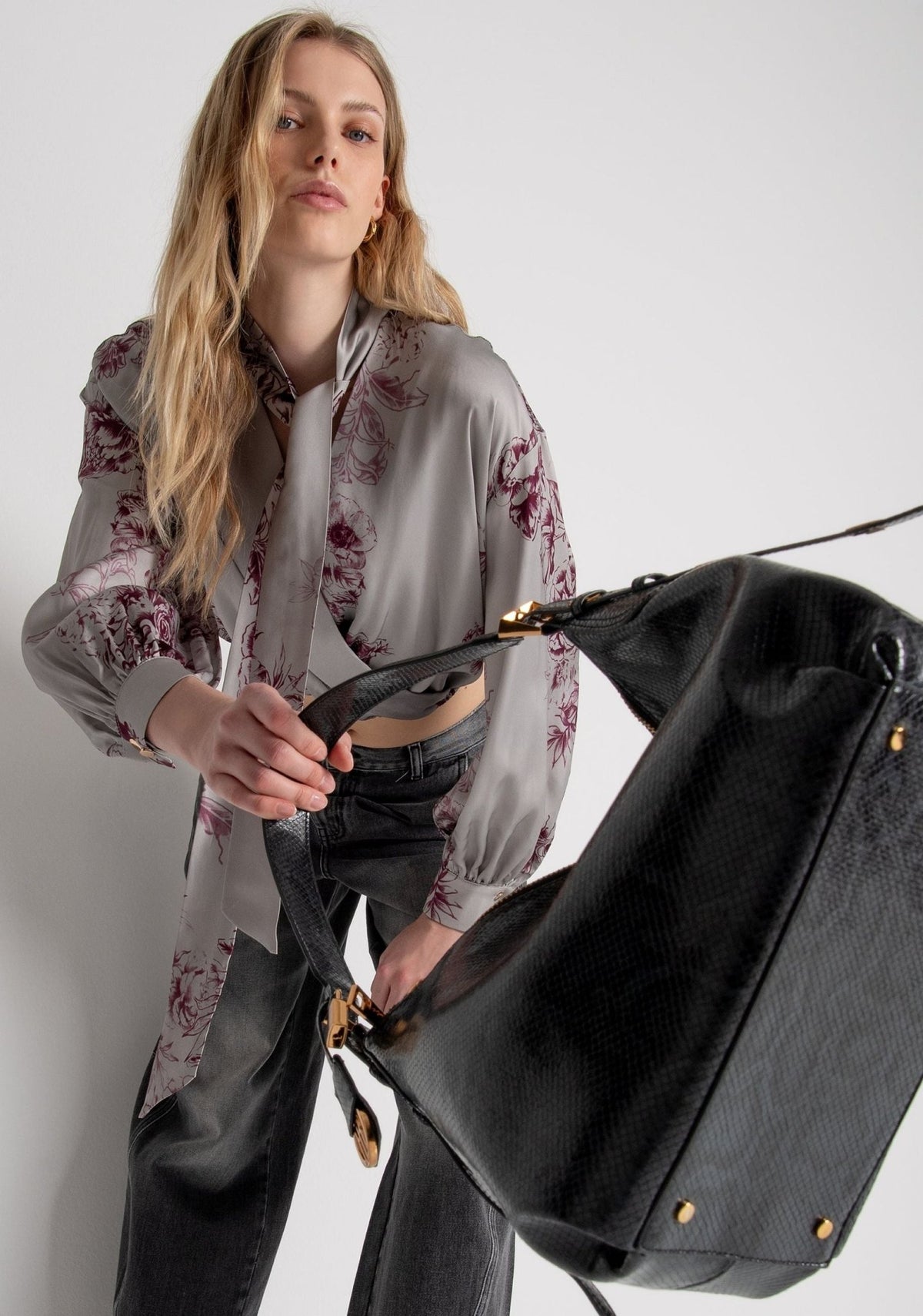Fracomina - Blusa cropped in fantasia floreale - Donna - World Fashion