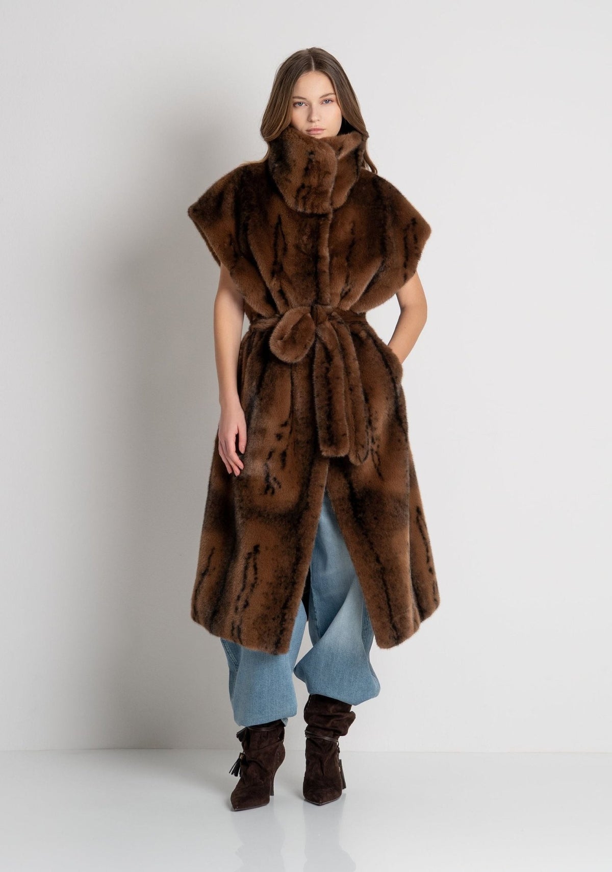 Fracomina - Gilet lungo in ecopelliccia con cintura - Donna - World Fashion