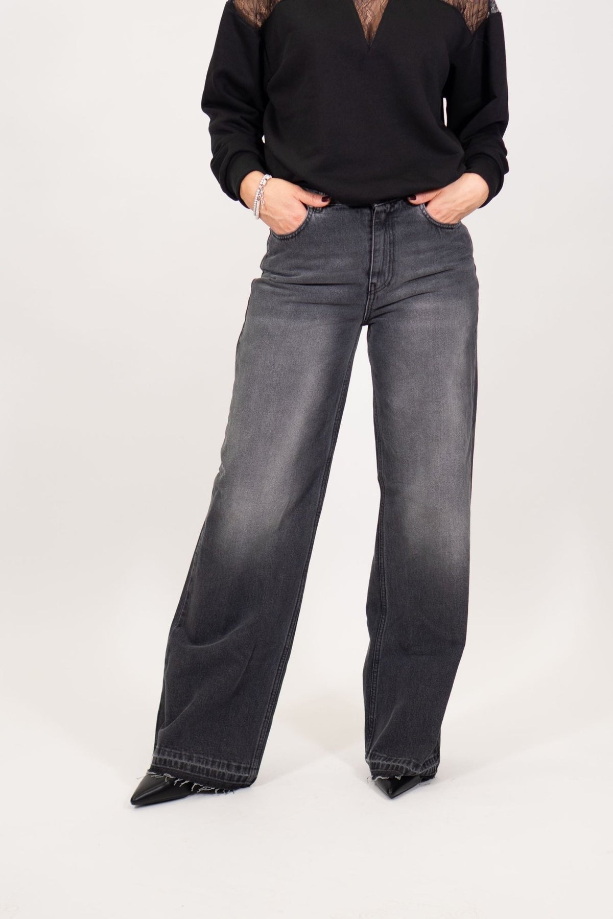 Fracomina - Jeans linea dritta in denim black - Donna - World Fashion