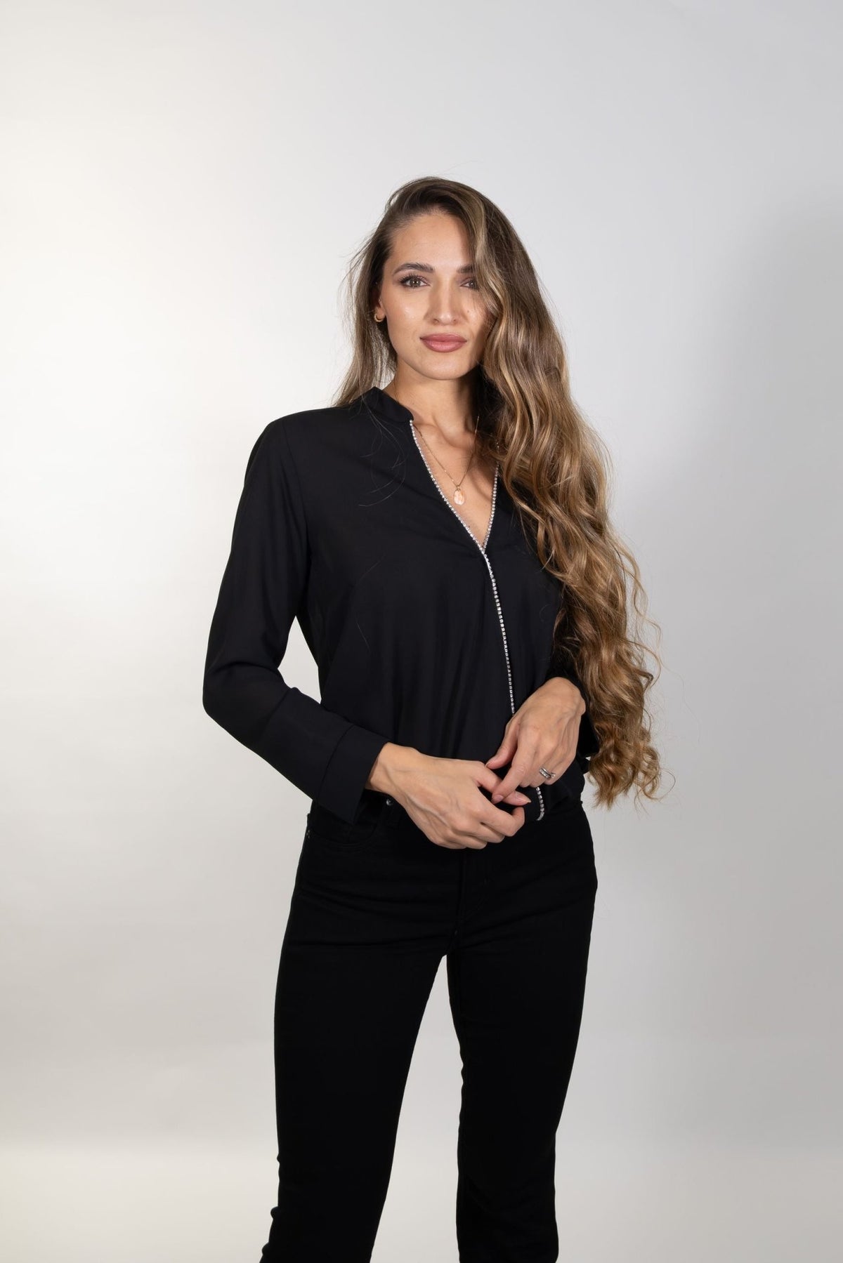 Gaudì - Blusa con scollo a V e strass - Donna - World Fashion