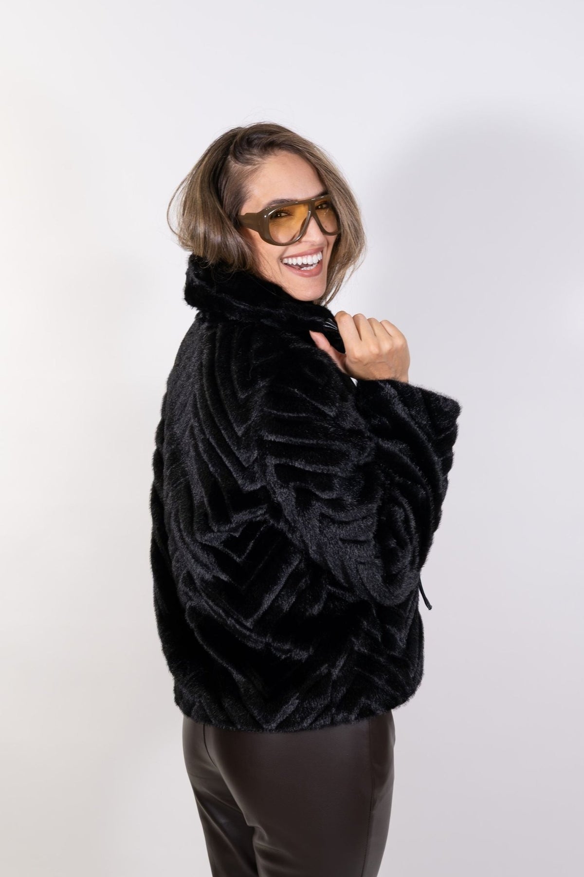 Gaudì - Giacca in ecopelliccia nera - Donna - World Fashion
