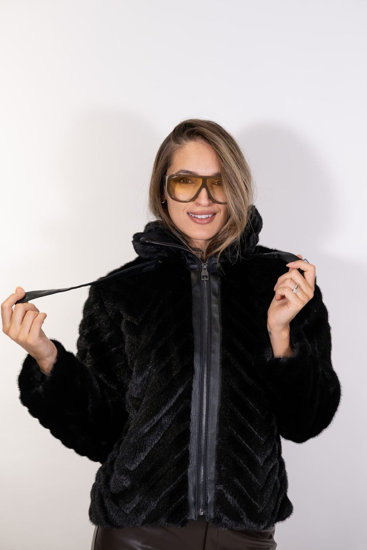 Gaudì - Giacca in ecopelliccia nera - Donna - World Fashion