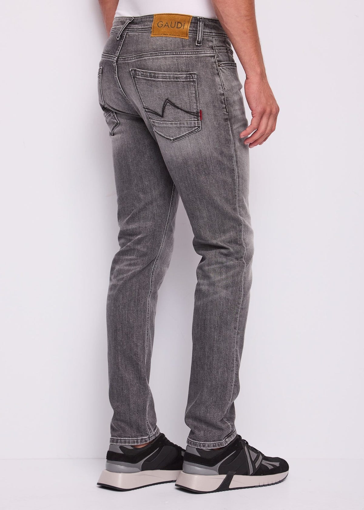 Gaudì - Jeans slim fit grigio effetto used - Uomo - World Fashion