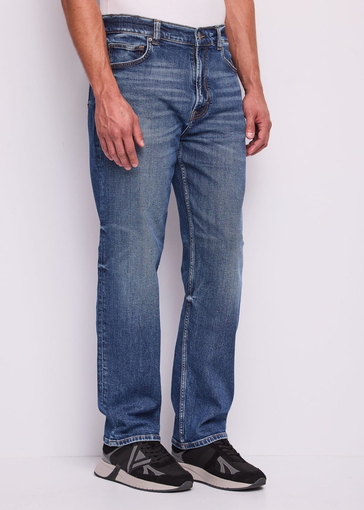Gaudì - Jeans straight fit effetto used - Uomo - World Fashion