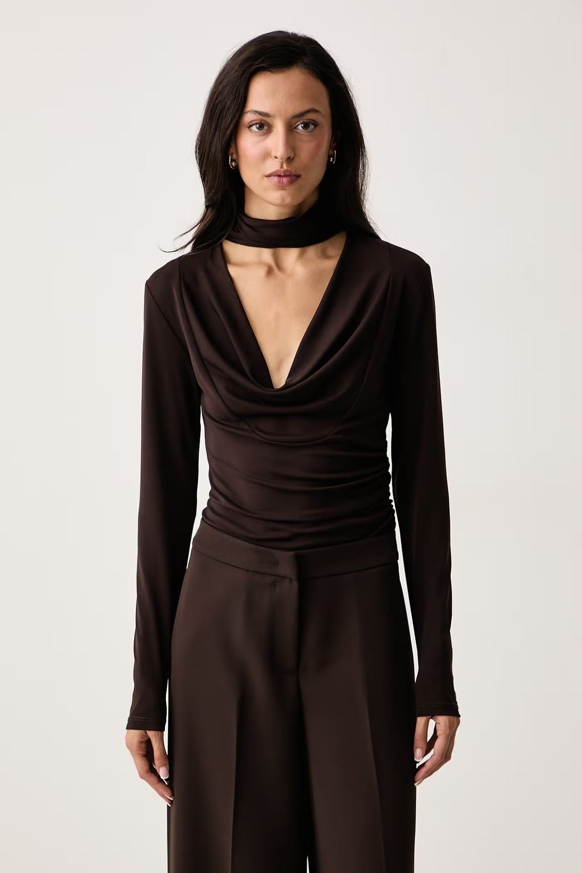 Gaudì - T-shirt collo alto con drappeggio - Donna - World Fashion
