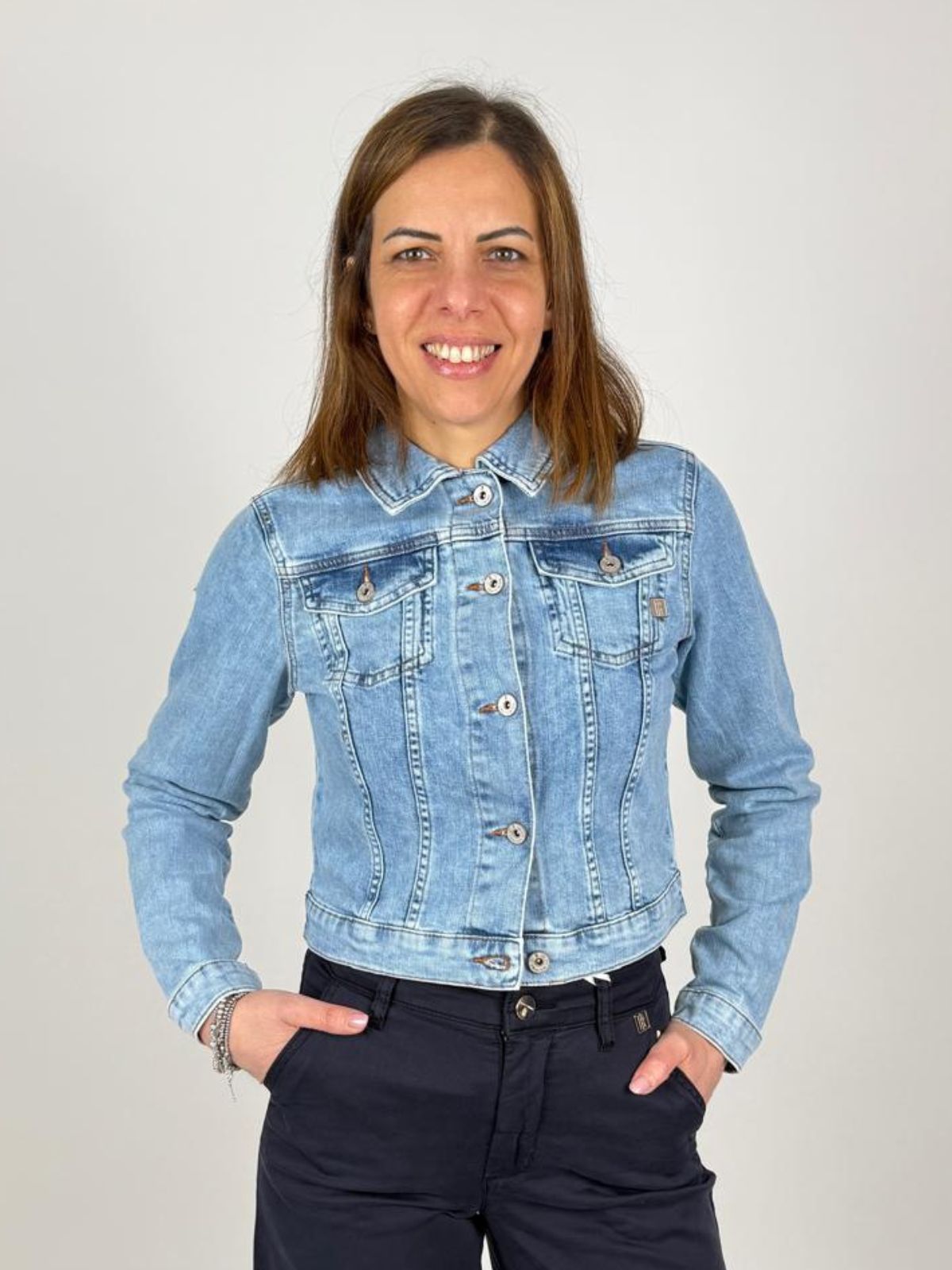 Giacca regular in denim con lavaggio chiaro Donna - Fracomina - World Fashion