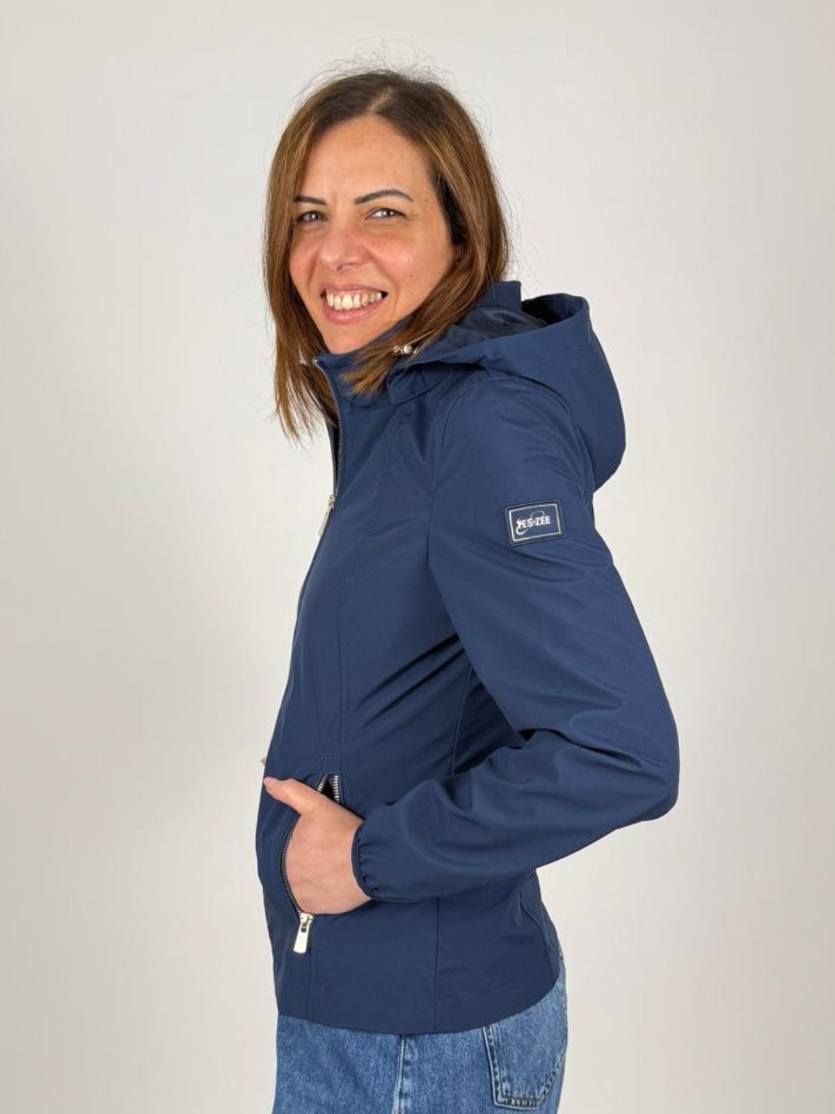 Giubbino In Softshell Sfoderato,Cappuccio Donna - Yes Zee - World Fashion