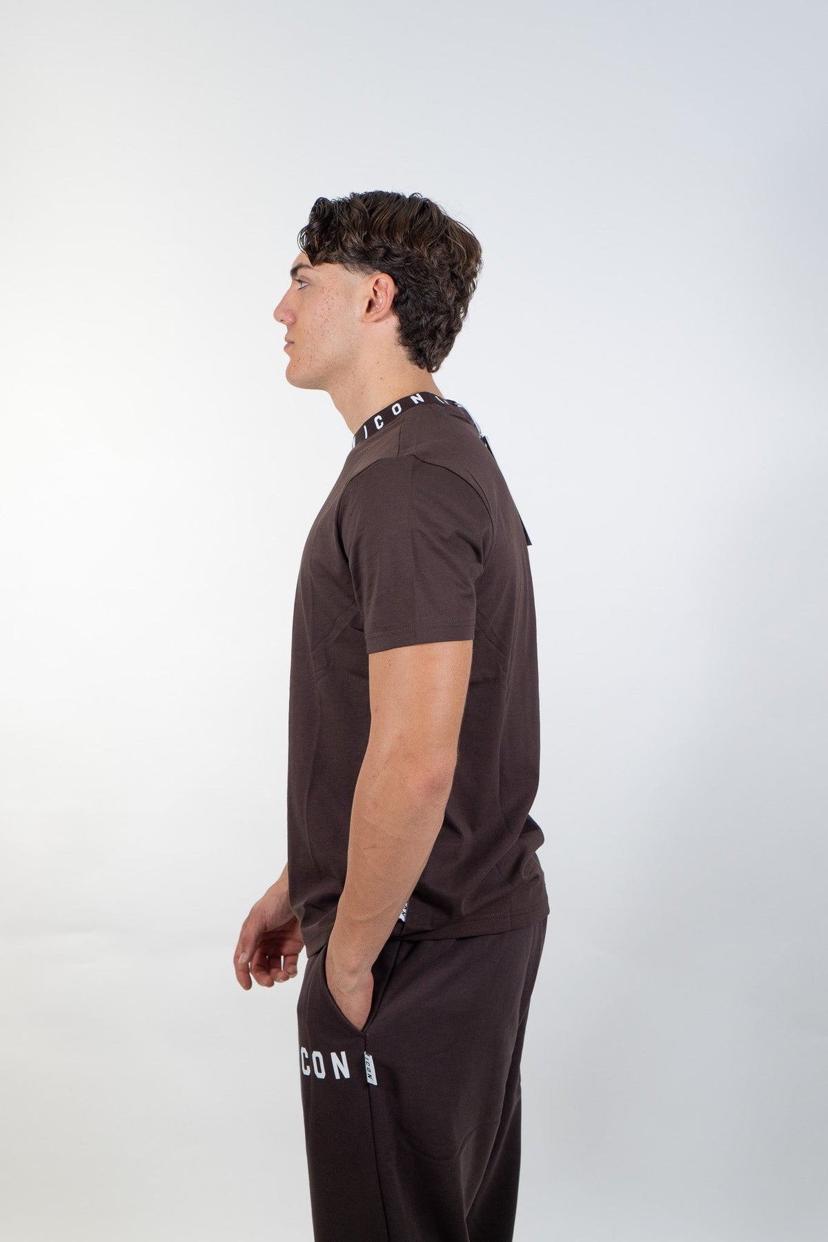 Icon - T-shirt logo sul collo - Uomo - World Fashion