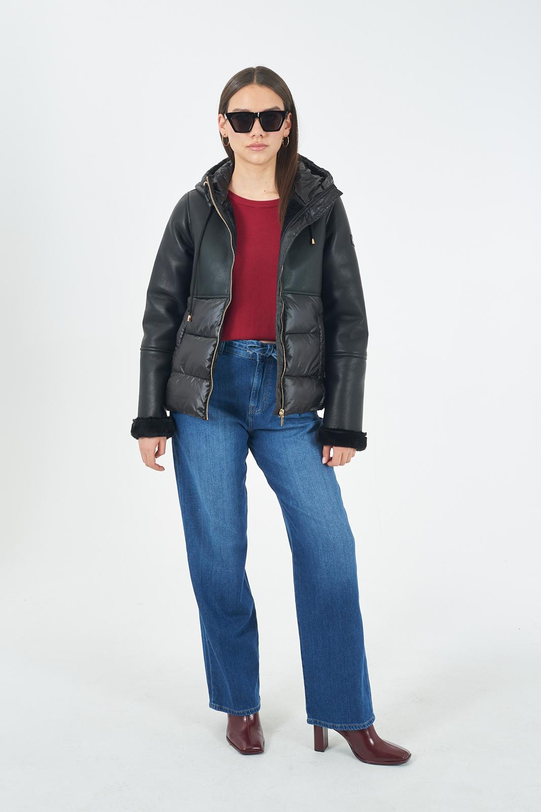 J018GB00 - CAPISPALLA - Yes Zee - World Fashion