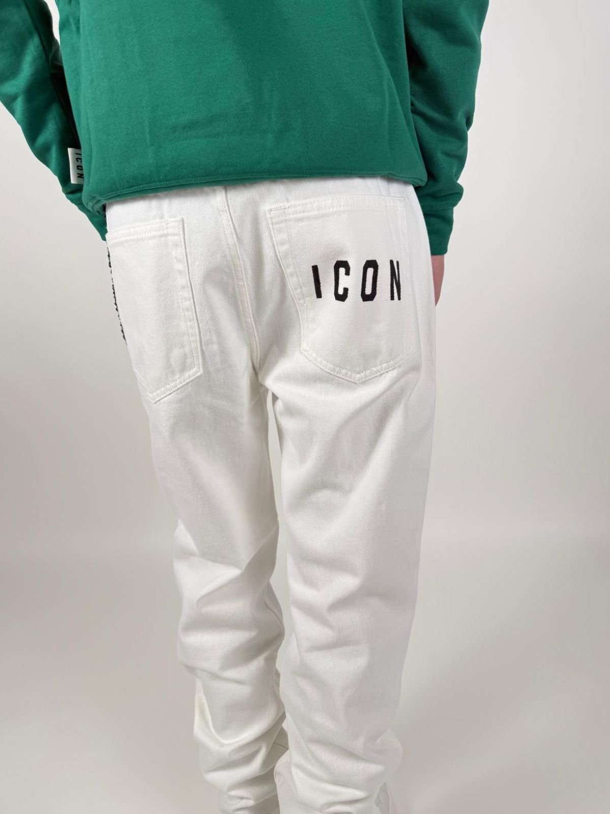Jeans C/Logo Nero Su Tasca Uomo - Icon - World Fashion