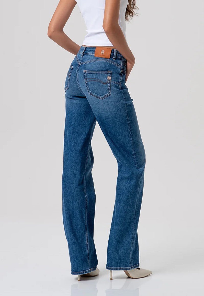 Jeans flare effetto push up in denim con lavaggio medio Donna - Fracomina - World Fashion