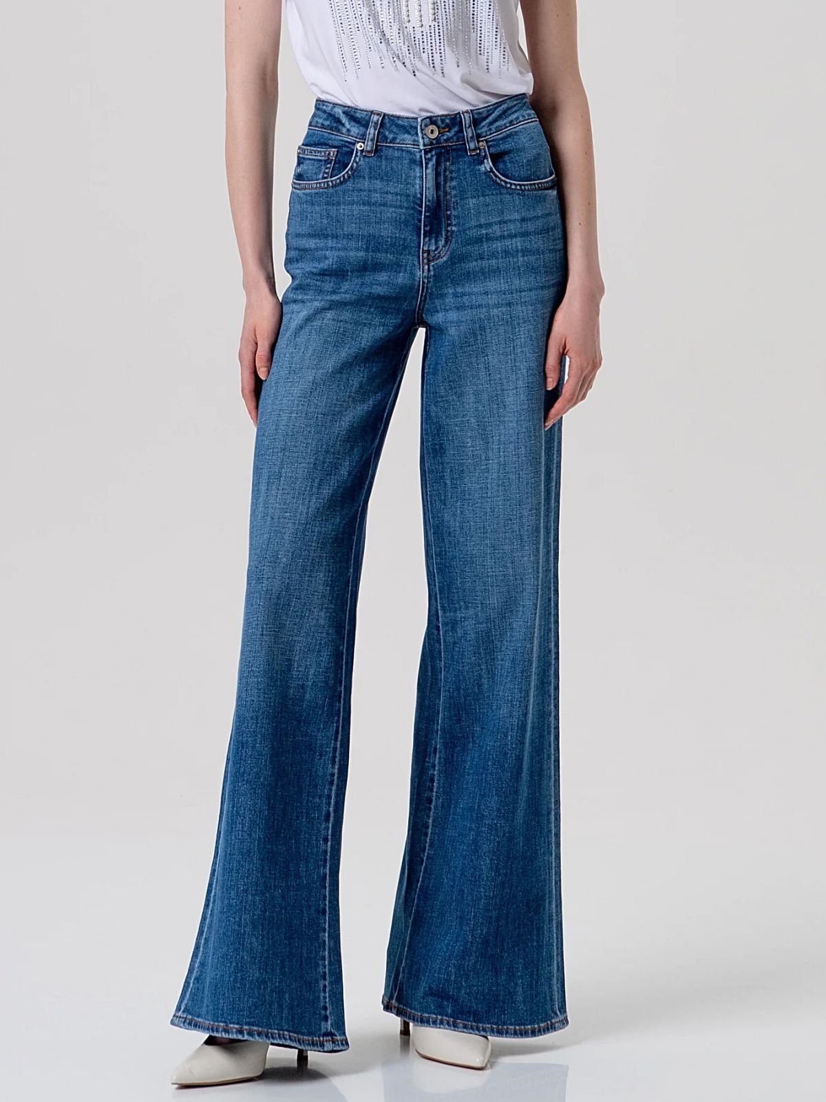 Jeans flare in denim con lavaggio medio Donna - Fracomina - World Fashion