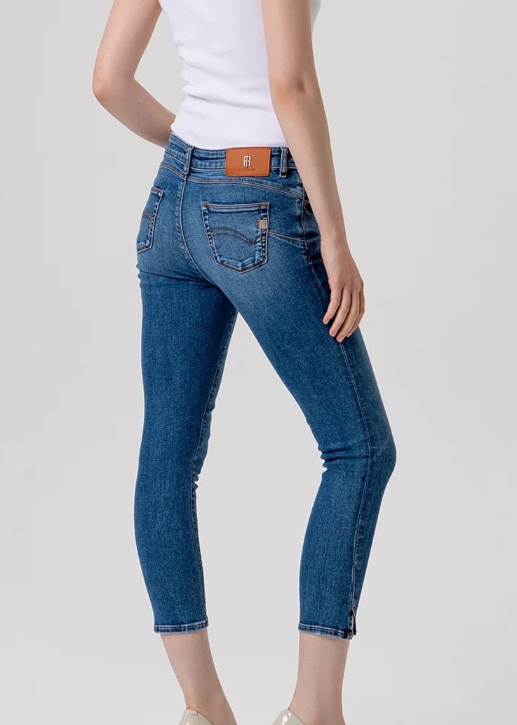 Jeans slim cropped effetto push up in denim con lavaggio medio Donna - Fracomina - World Fashion