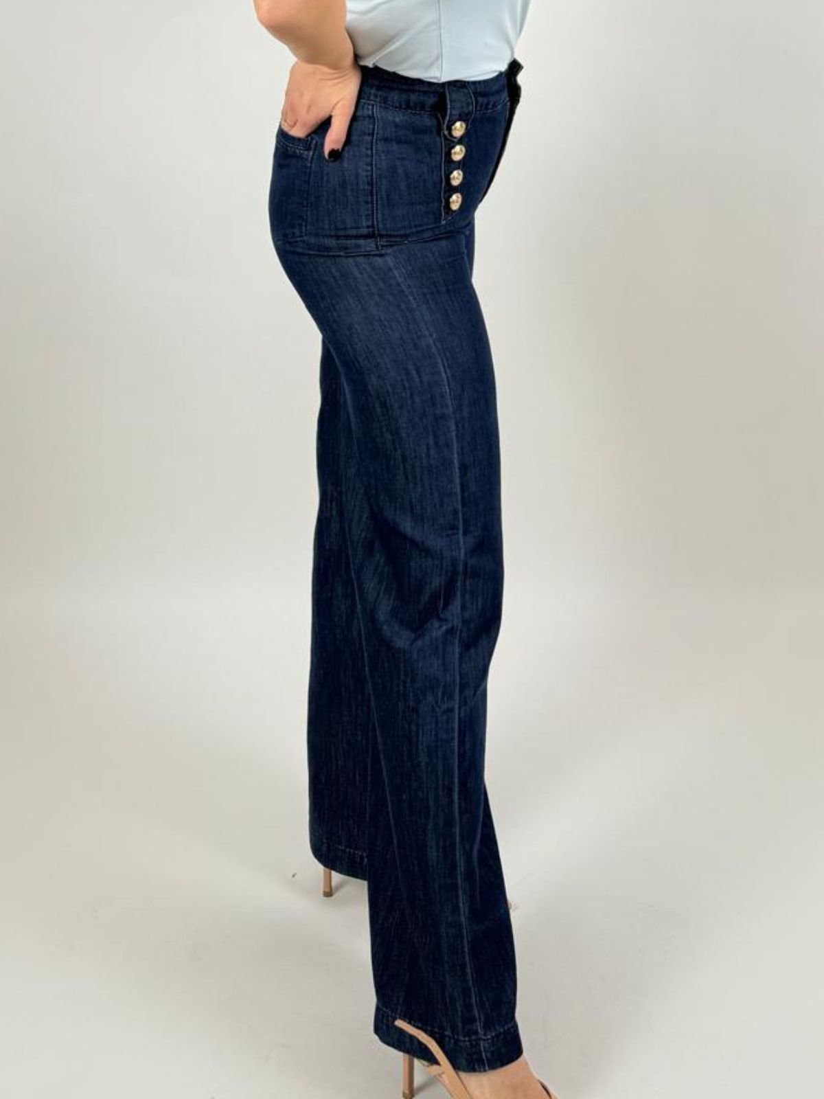 Jeans wide leg con bottoni dorati Donna - Gaudì Jeans - World Fashion