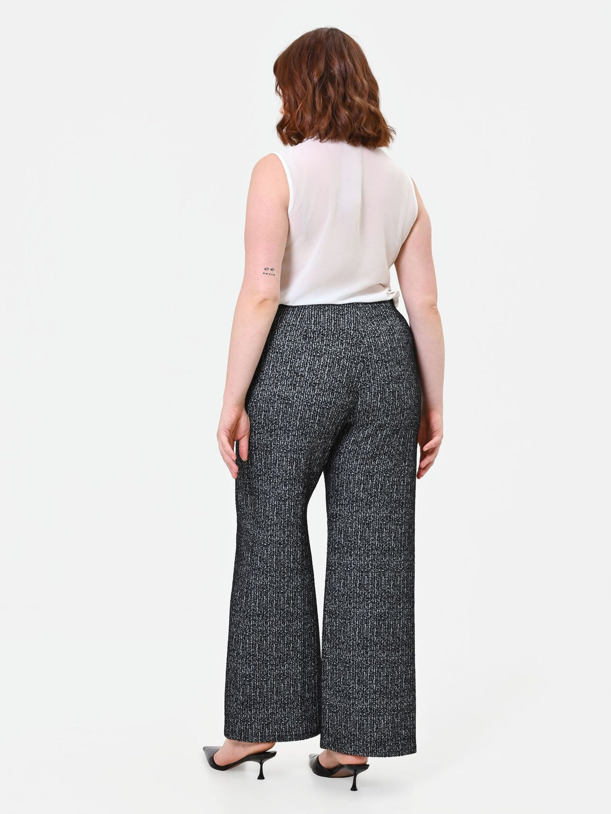 Rinascimento Curvy - Pantalone a gamba dritta in tessuto bouclé - Donna