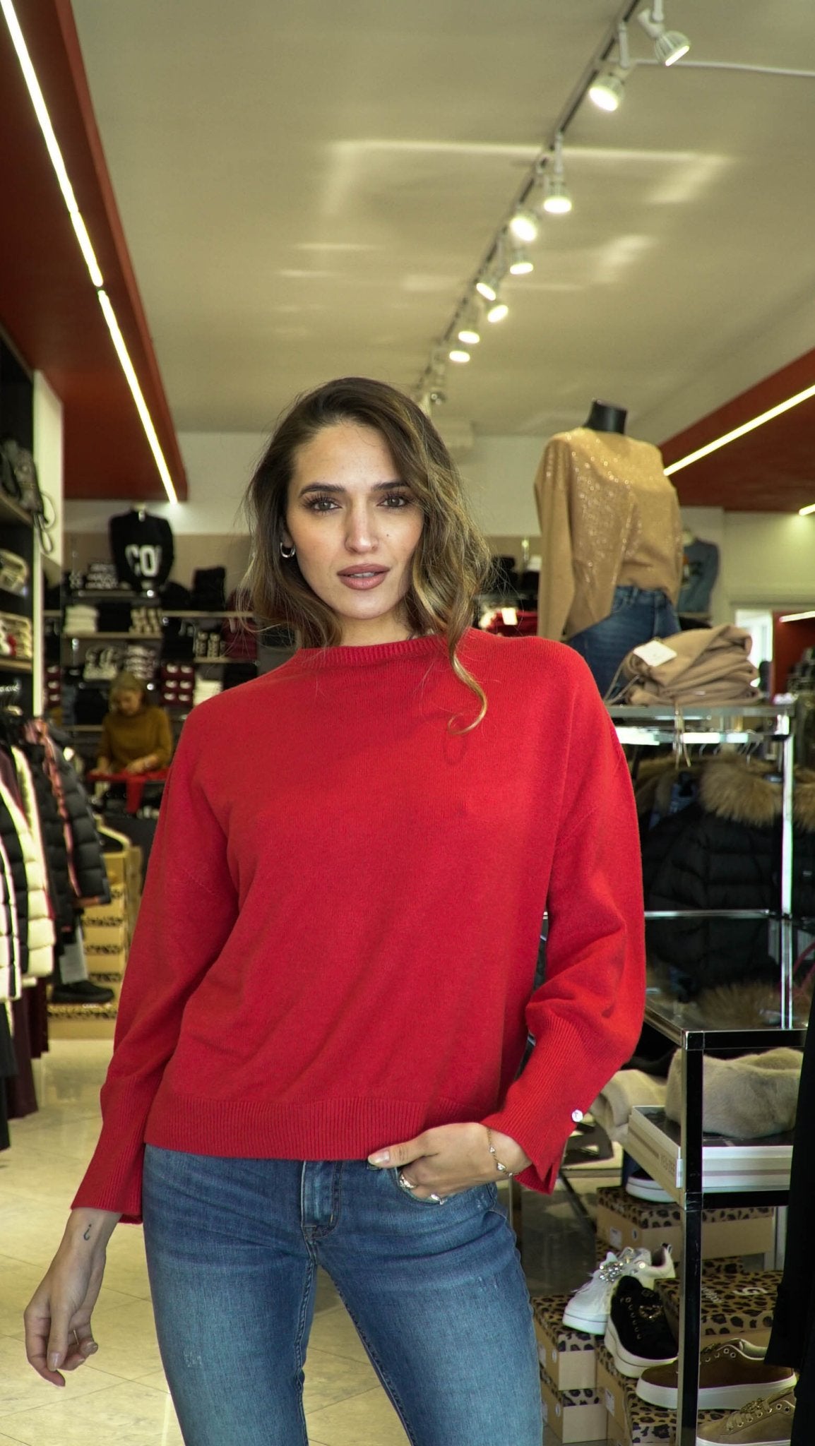 Maglioncino con bottoncino gioiello - VICOLO - 77061F - World Fashion