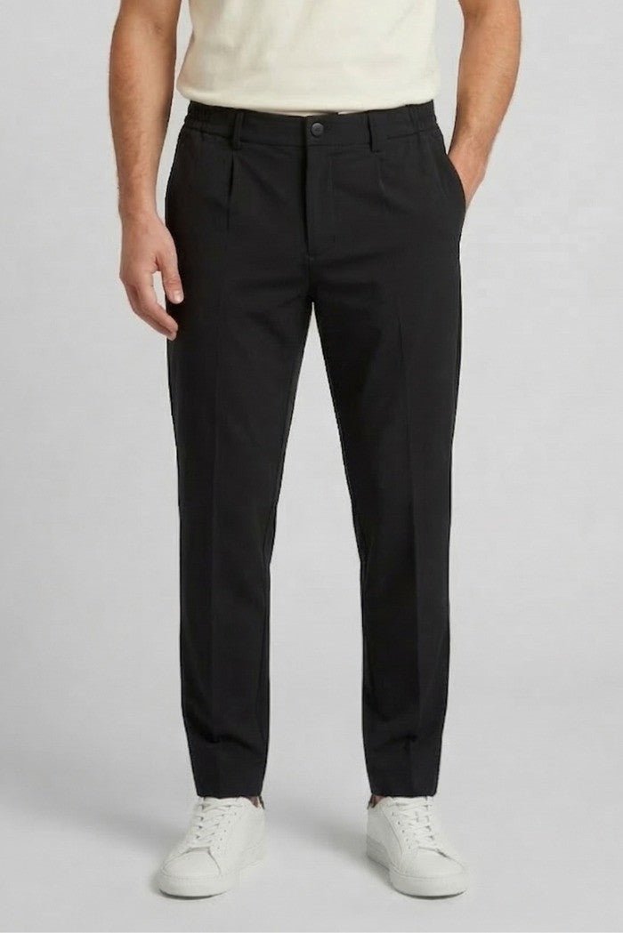 Markup - Pantalaccio con pences in tessuto stretch no stiro - Uomo - World Fashion