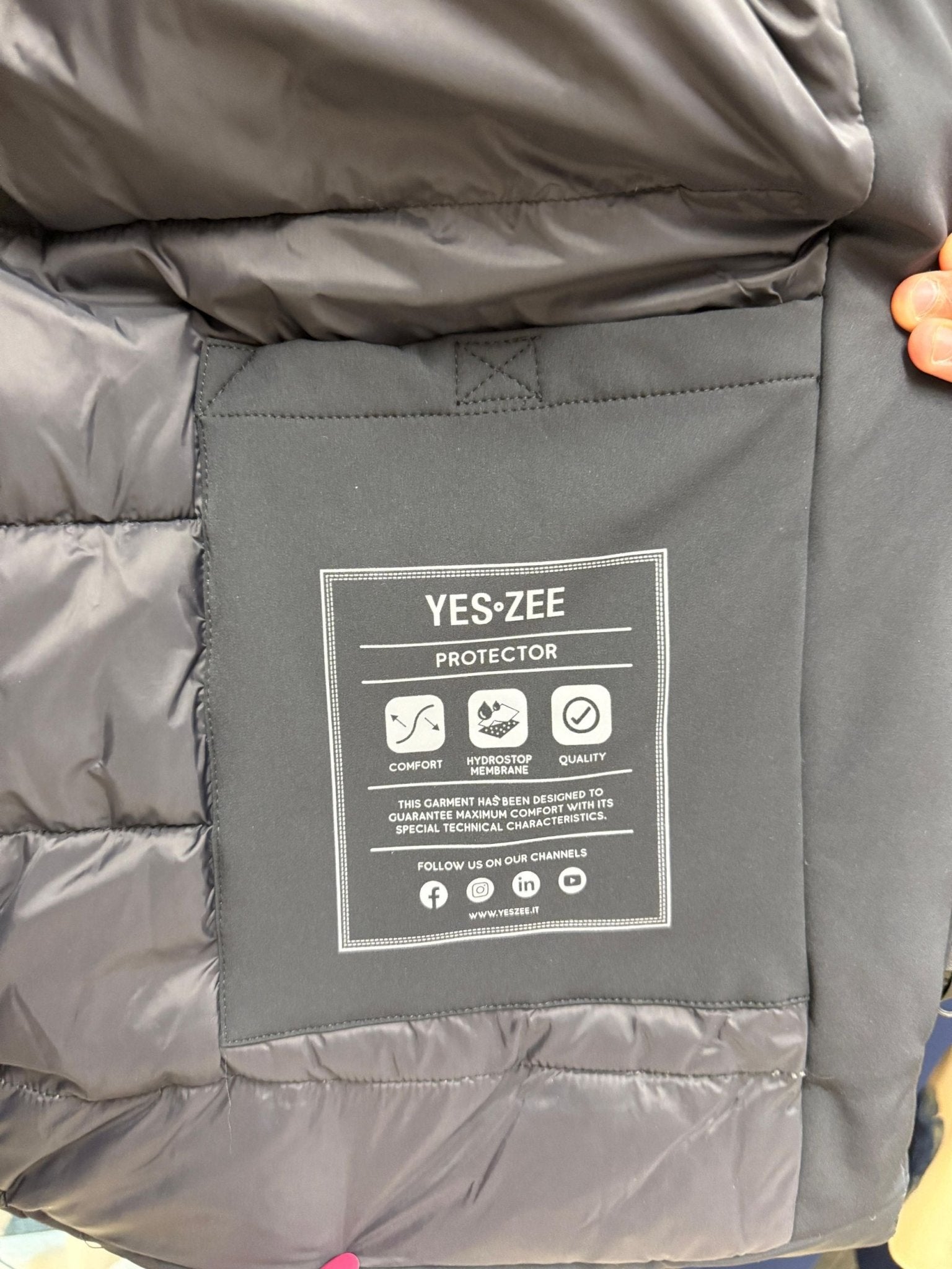 O843NM00 - CAPISPALLA - Yes Zee - World Fashion