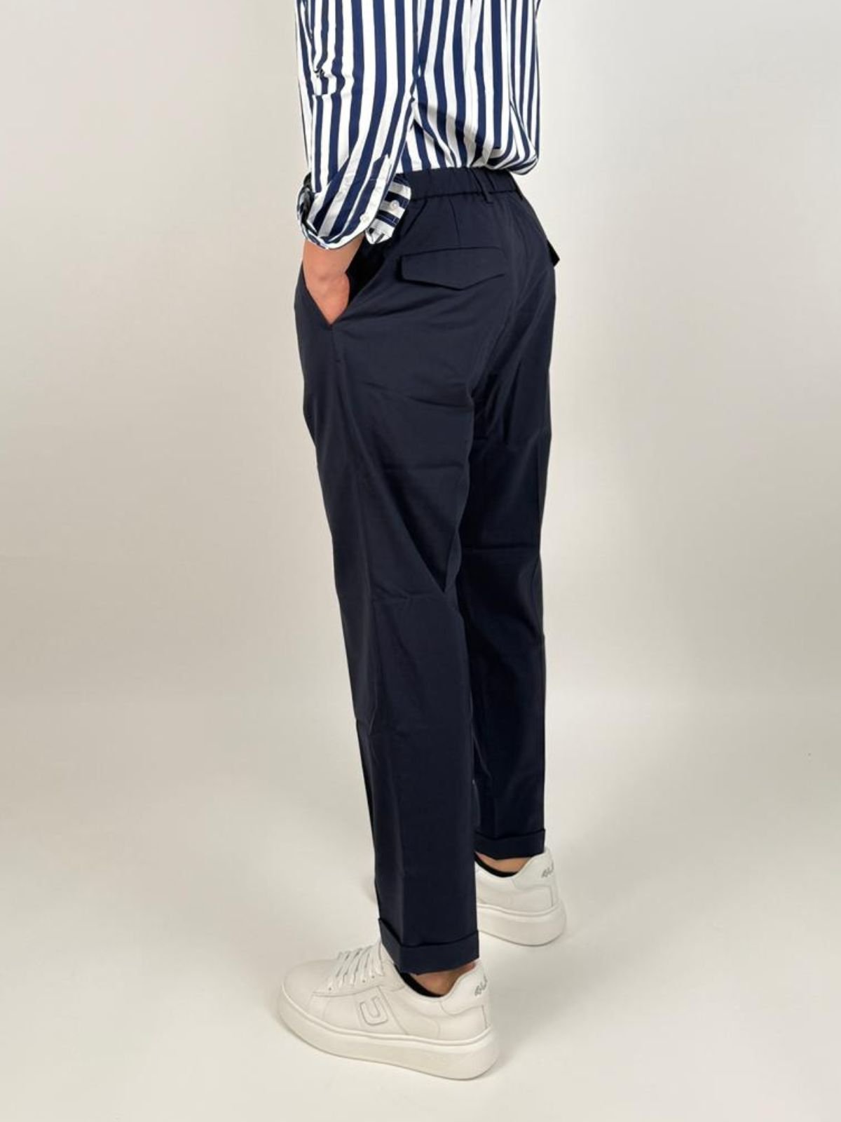 Outfit - Pantalaccio. - Uomo - World Fashion