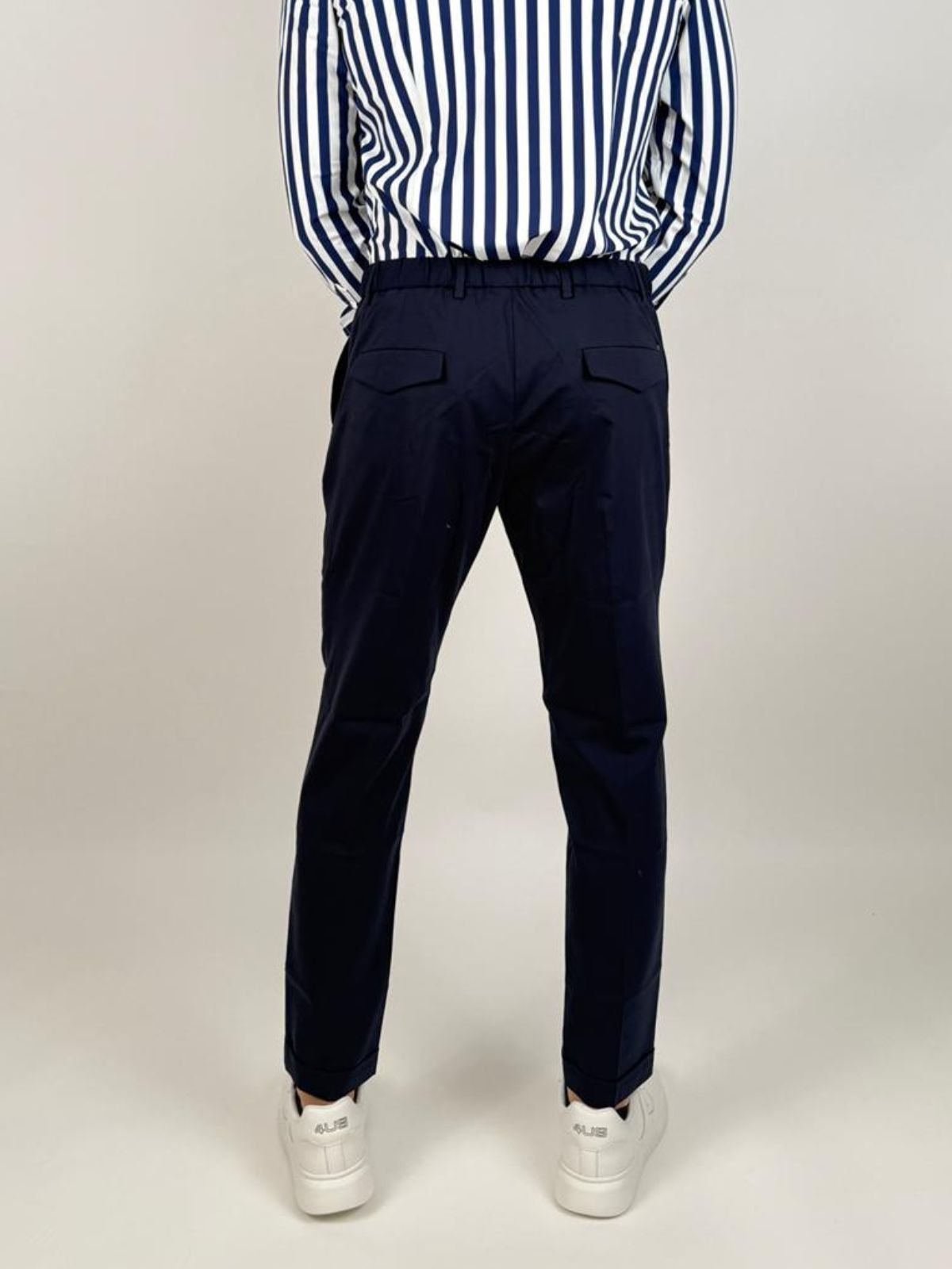 Outfit - Pantalaccio. - Uomo - World Fashion