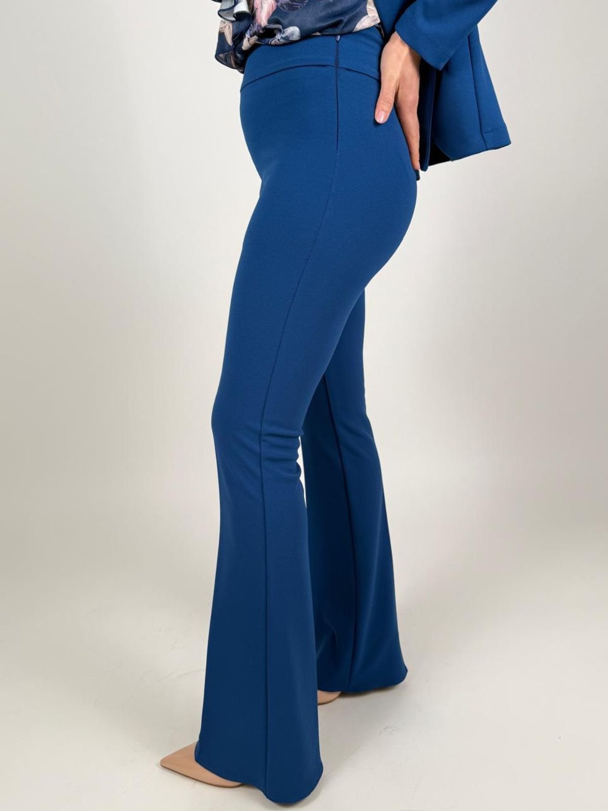 Pantalone a zampa in scuba crepe Donna - Rinascimento - World Fashion