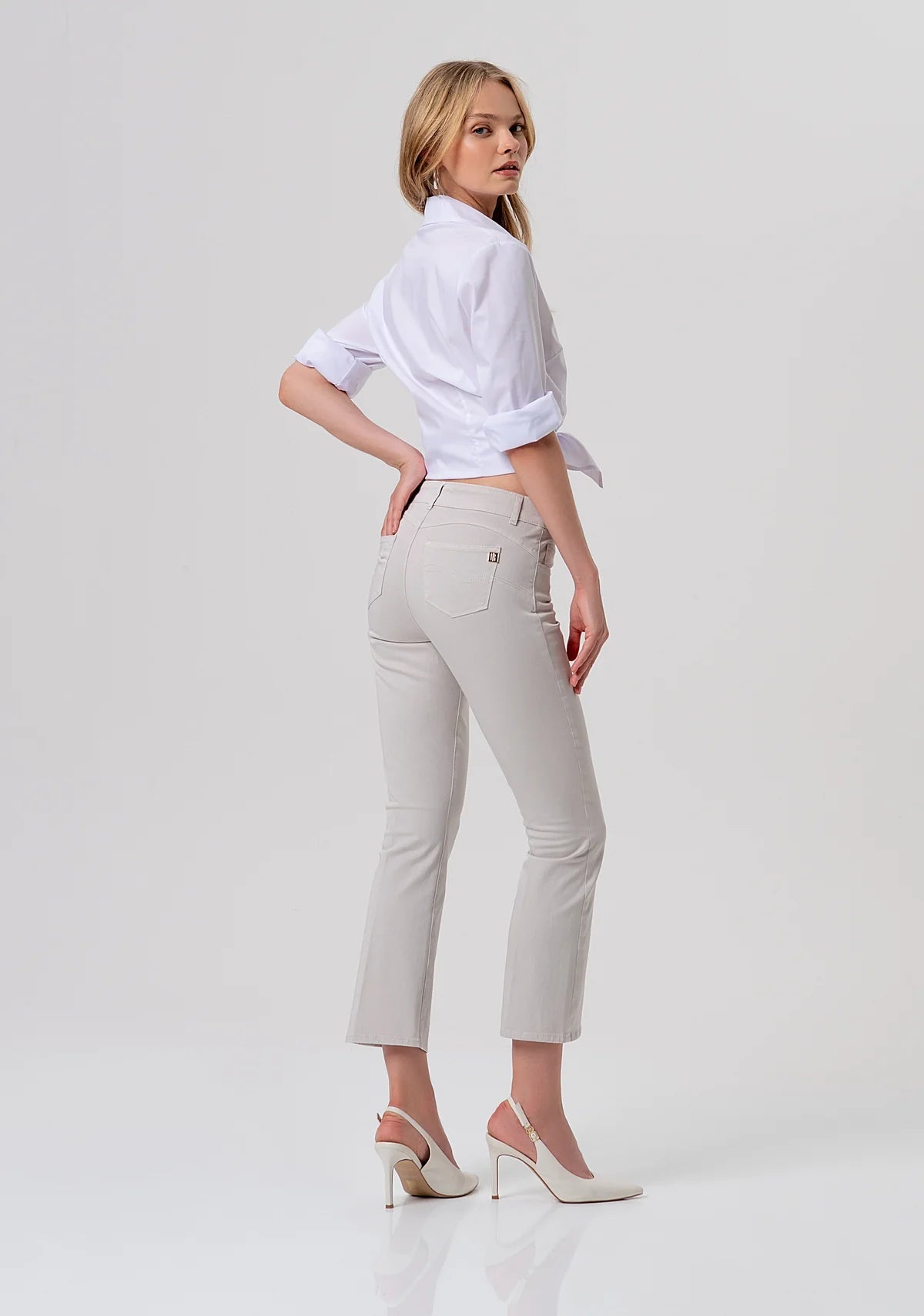 Pantalone cropped effetto push up in gabardina Donna - Fracomina Fashion - World Fashion