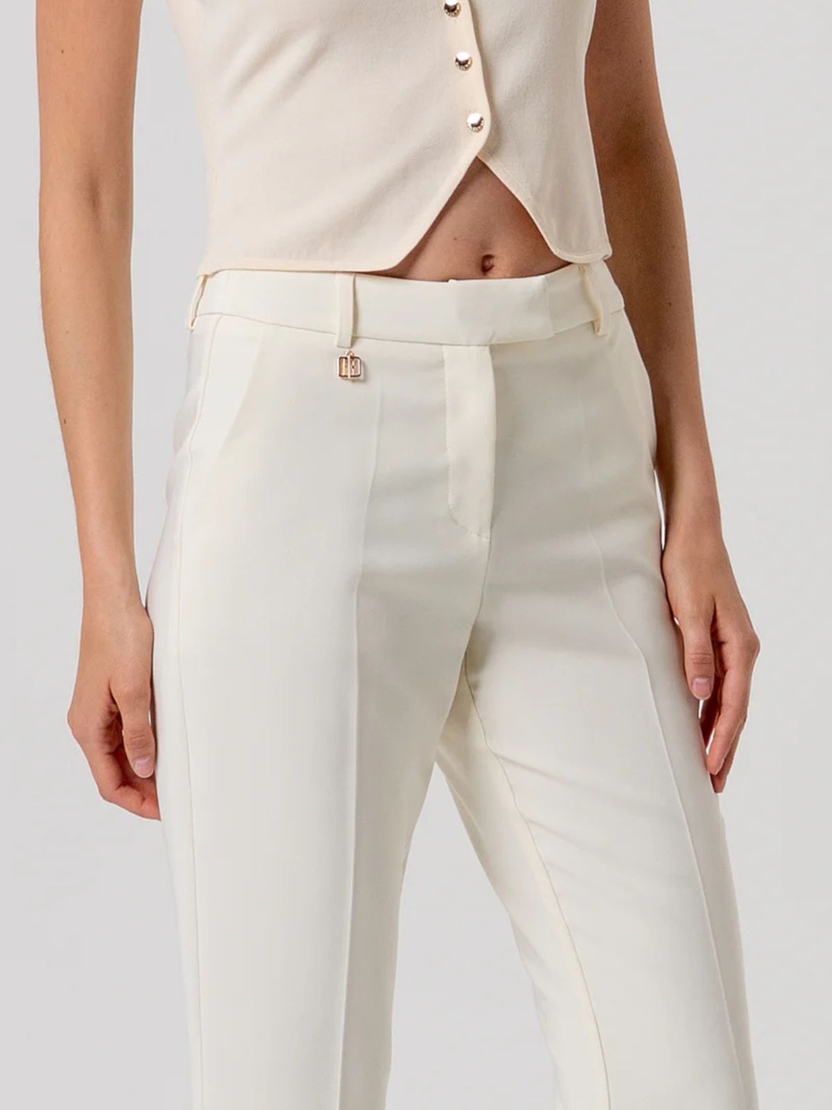 Pantaloni Sartoriali Flare con Dettaglio Logo Metallico Donna - Fracomina - World Fashion