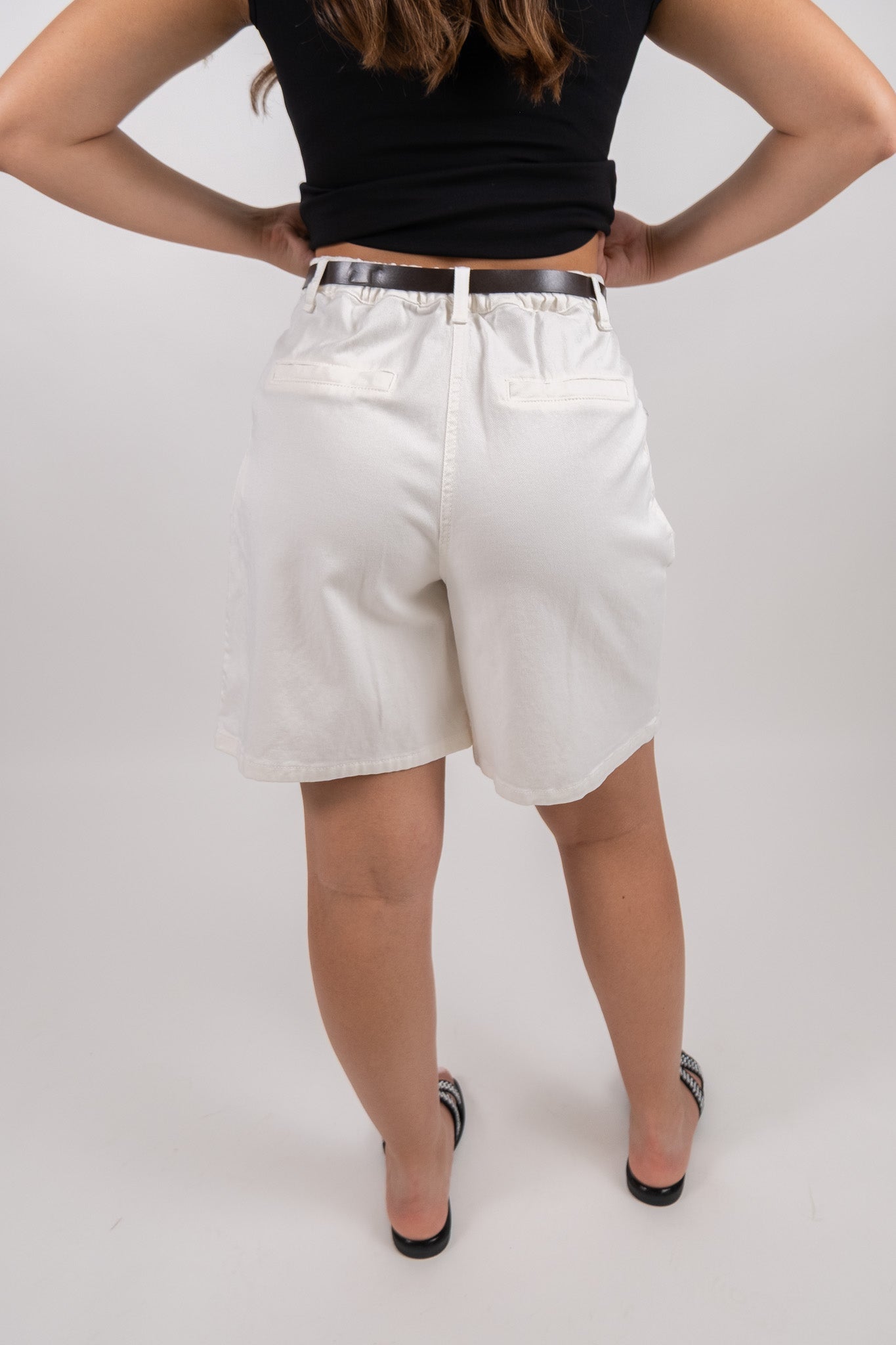 Please - Bermuda in denim leggero con pinces - Donna - World Fashion