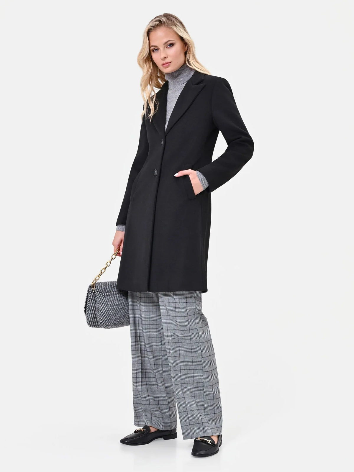 Rinascimento - Cappotto monopetto nero in velluto dal taglio dritto - Donna - World Fashion